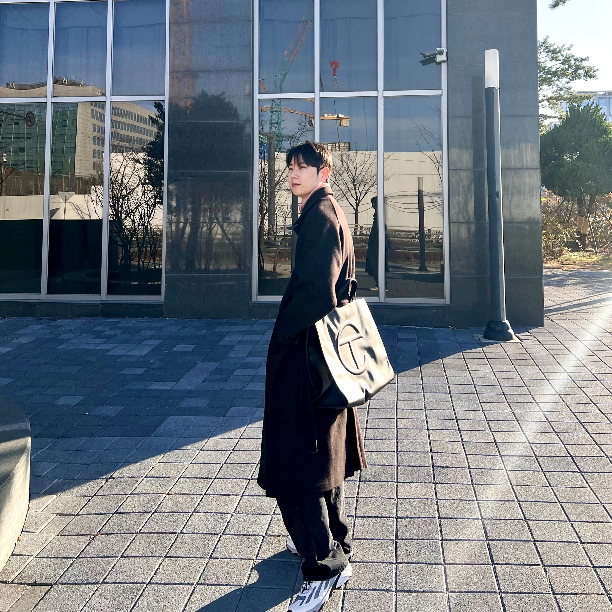 Telfar Large Shopping Bag Black, Salomon Speedverse PRG Black Nimbus Cloud Alloy 착용 스타일 - 1
