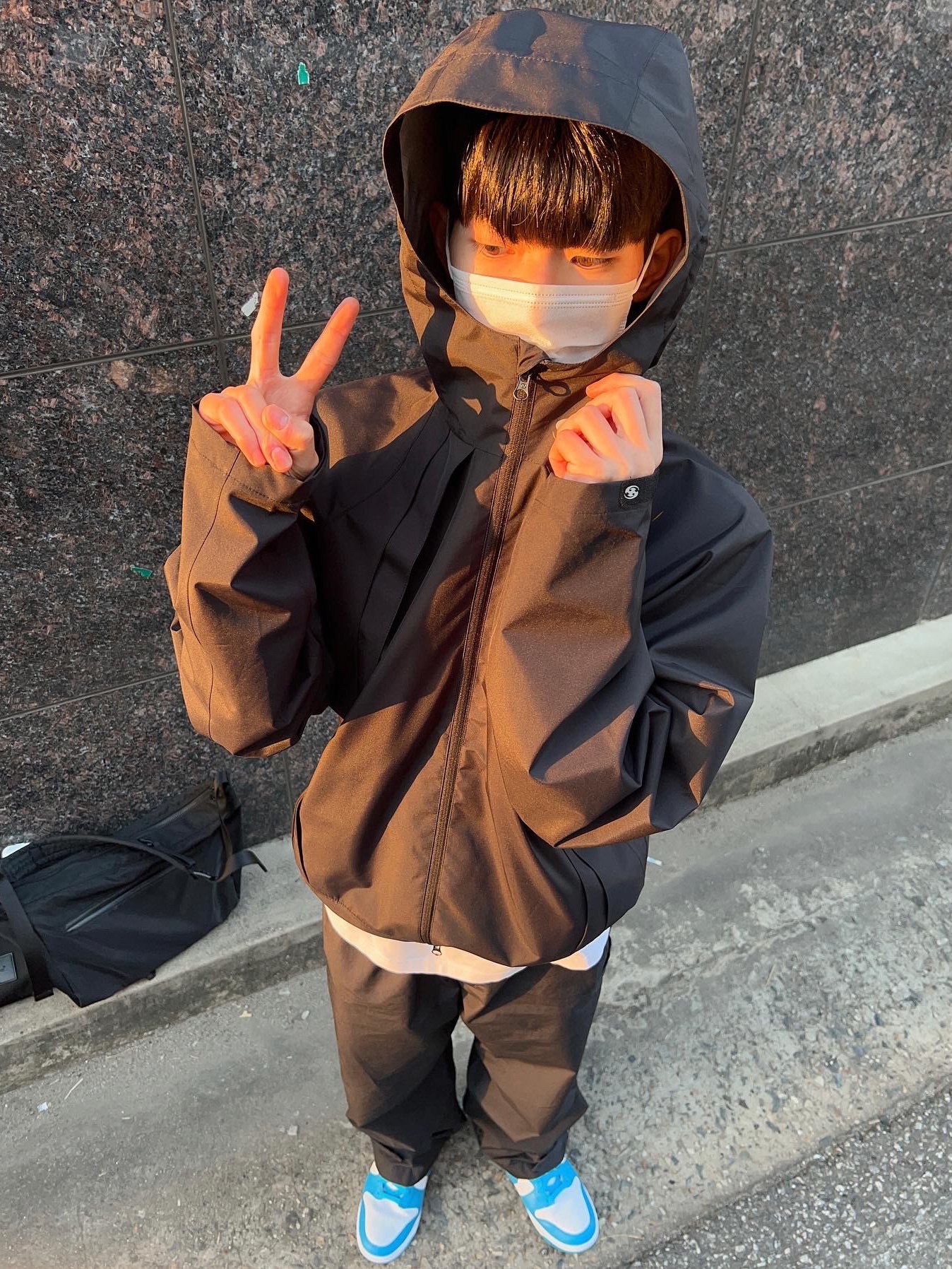 Sansan Gear Windblock Jacket Black - 22FW, Nike Dunk High Retro Championship Blue 착용 스타일 - 2