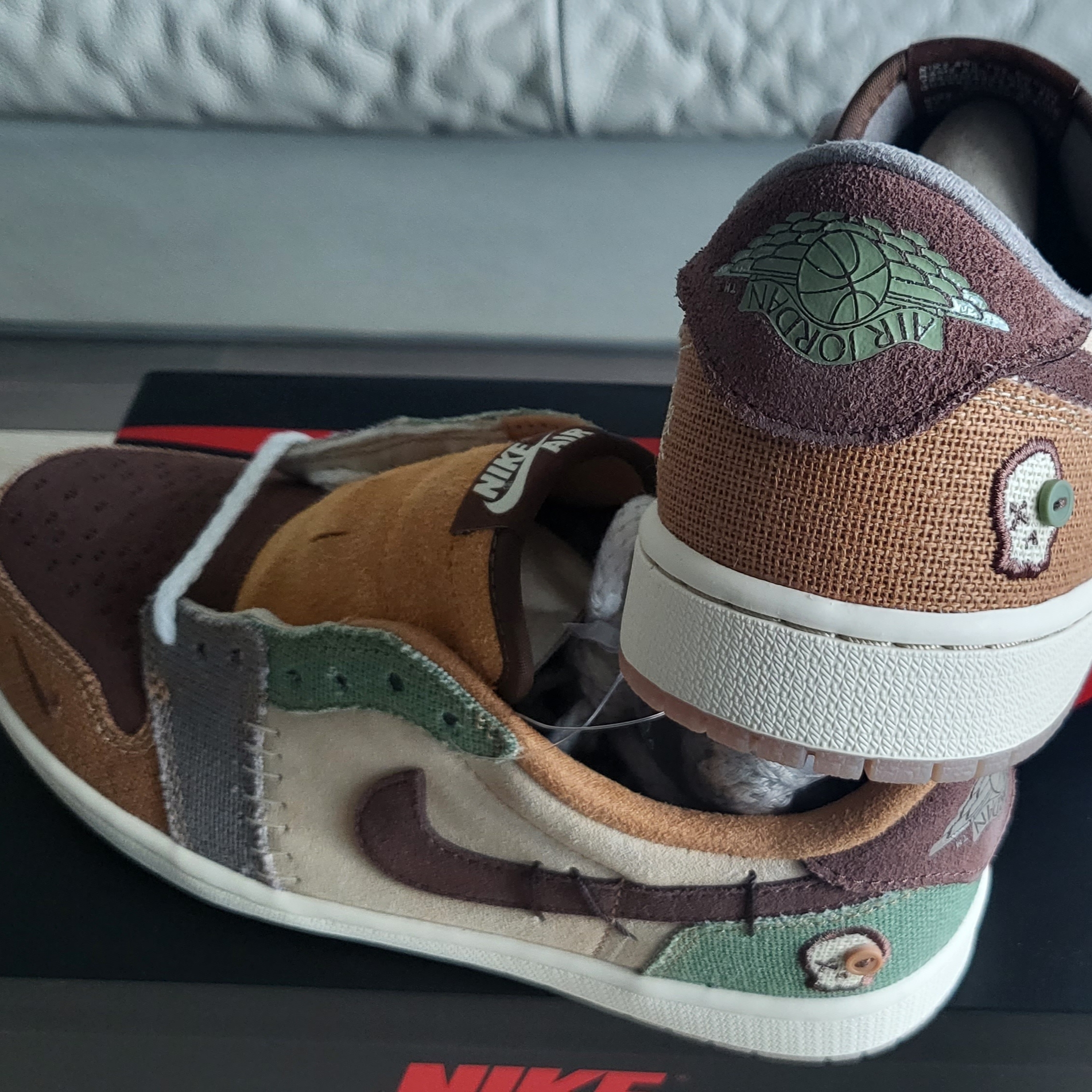 Jordan 1 x Zion Williamson Retro Low OG Flax and Oil Green 착용 스타일