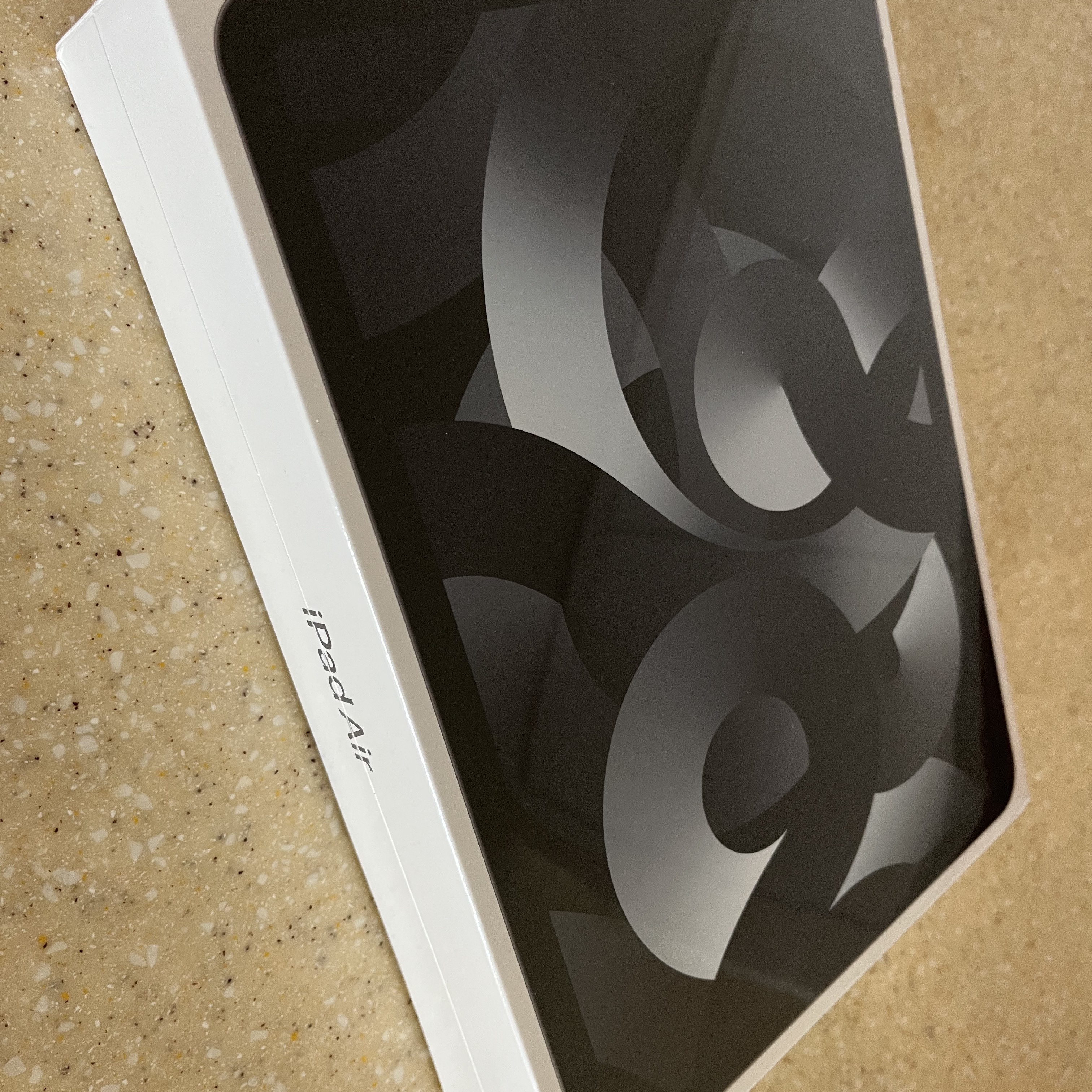 Apple iPad Air 5th Gen Wifi 64GB Space Gray (Korean Ver.) 착용 스타일