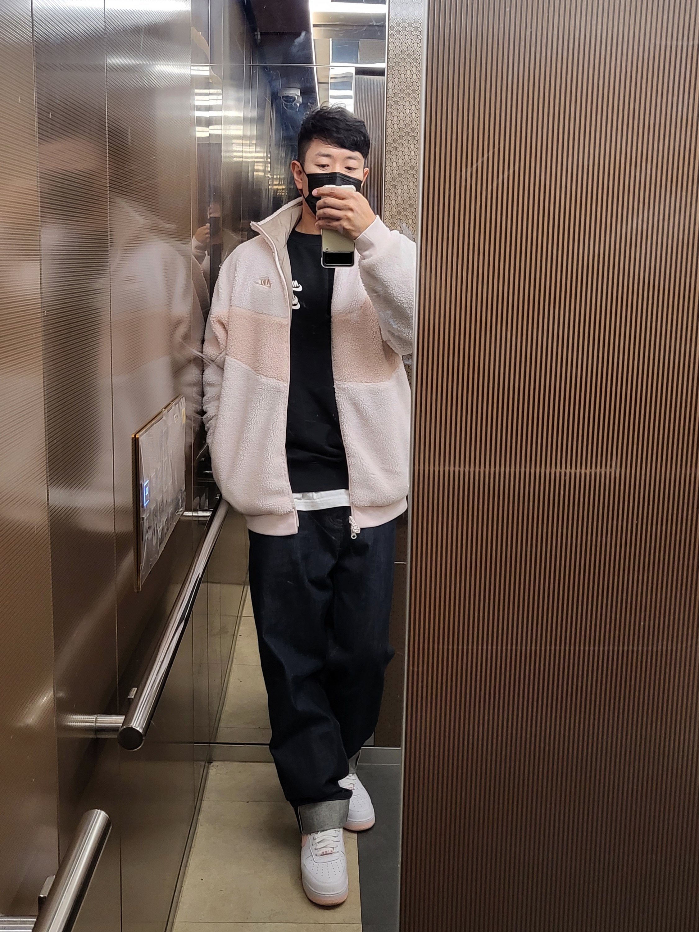 Nike World Tour Crewneck Black - US/EU, Nike Big Swoosh Full Zip Jacket Light Soft Pink Pink Oxford 착용 스타일