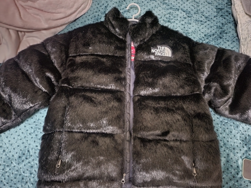 Supreme x The North Face Faux Fur Nuptse Jacket Black - 20FW 착용 스타일