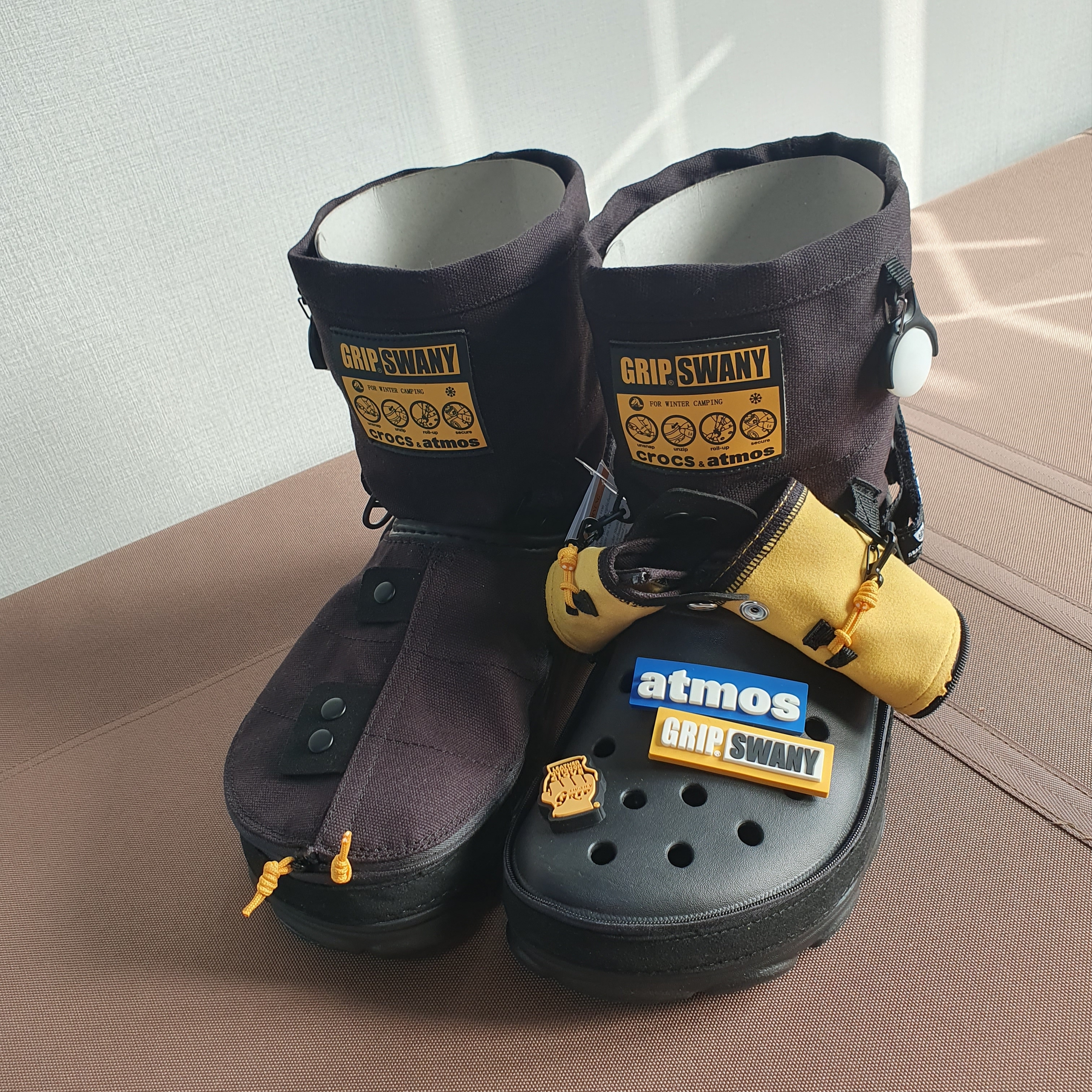 Crocs x Grip Swany x Atmos Classic All Terrain Clog Black 착용 스타일