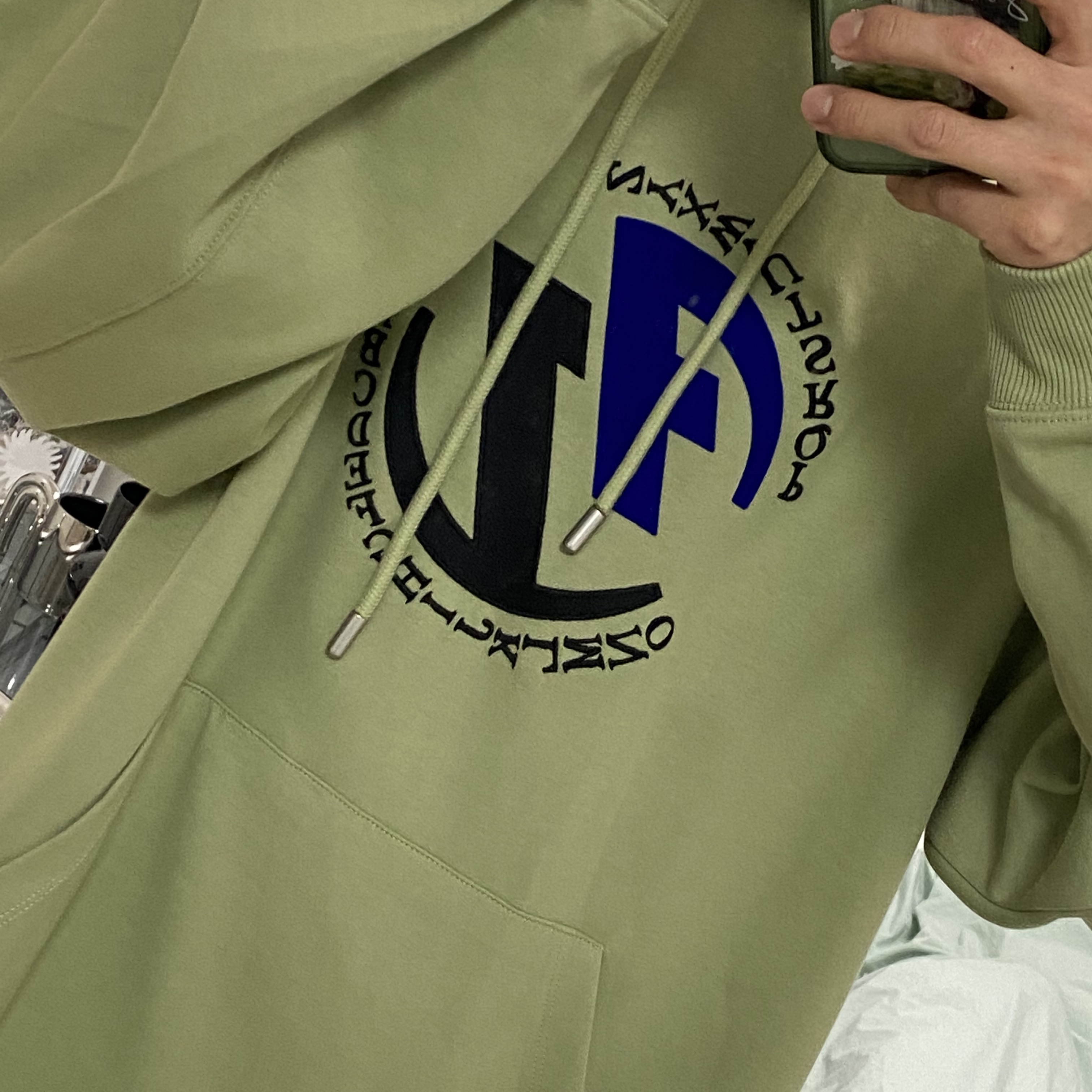 Zara x Ader Error Embroidery Hooded Sweatshirt Light Green 착용 스타일