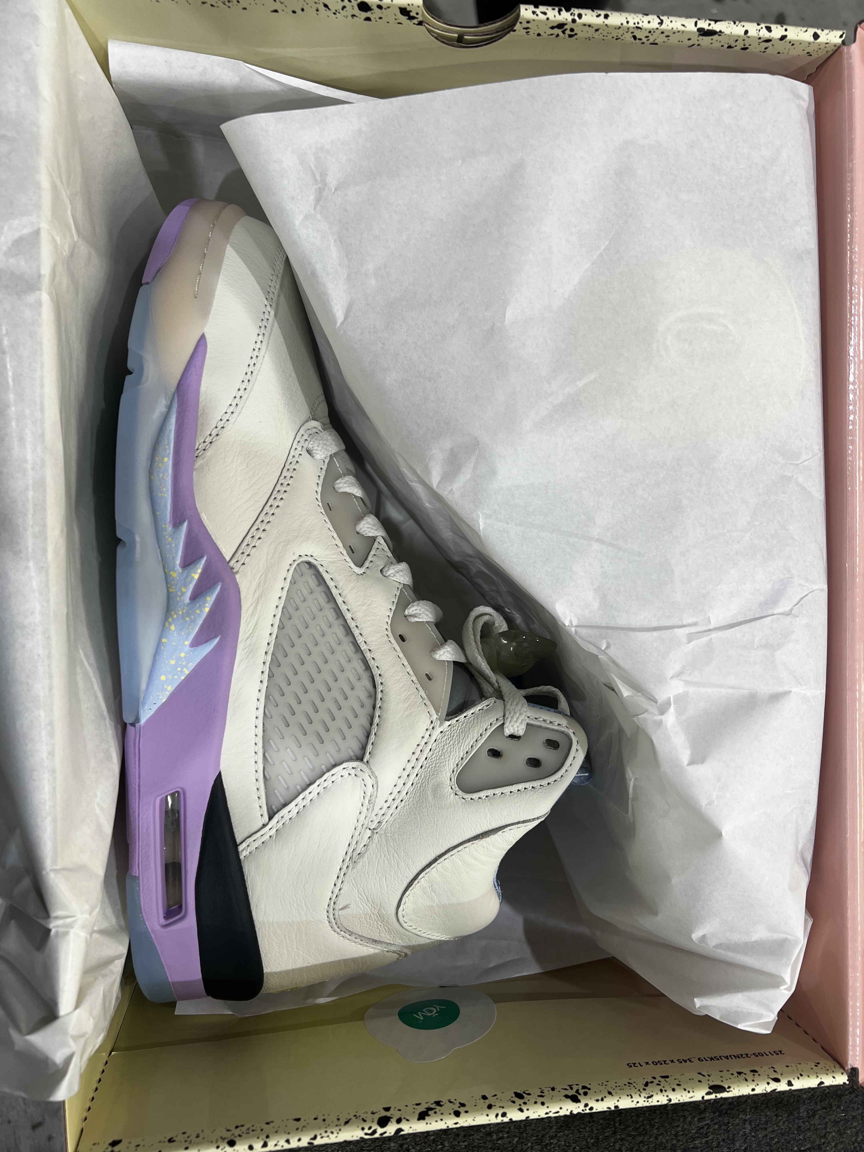 Jordan 5 x DJ Khaled Retro SP Sail Washed Yellow 착용 스타일