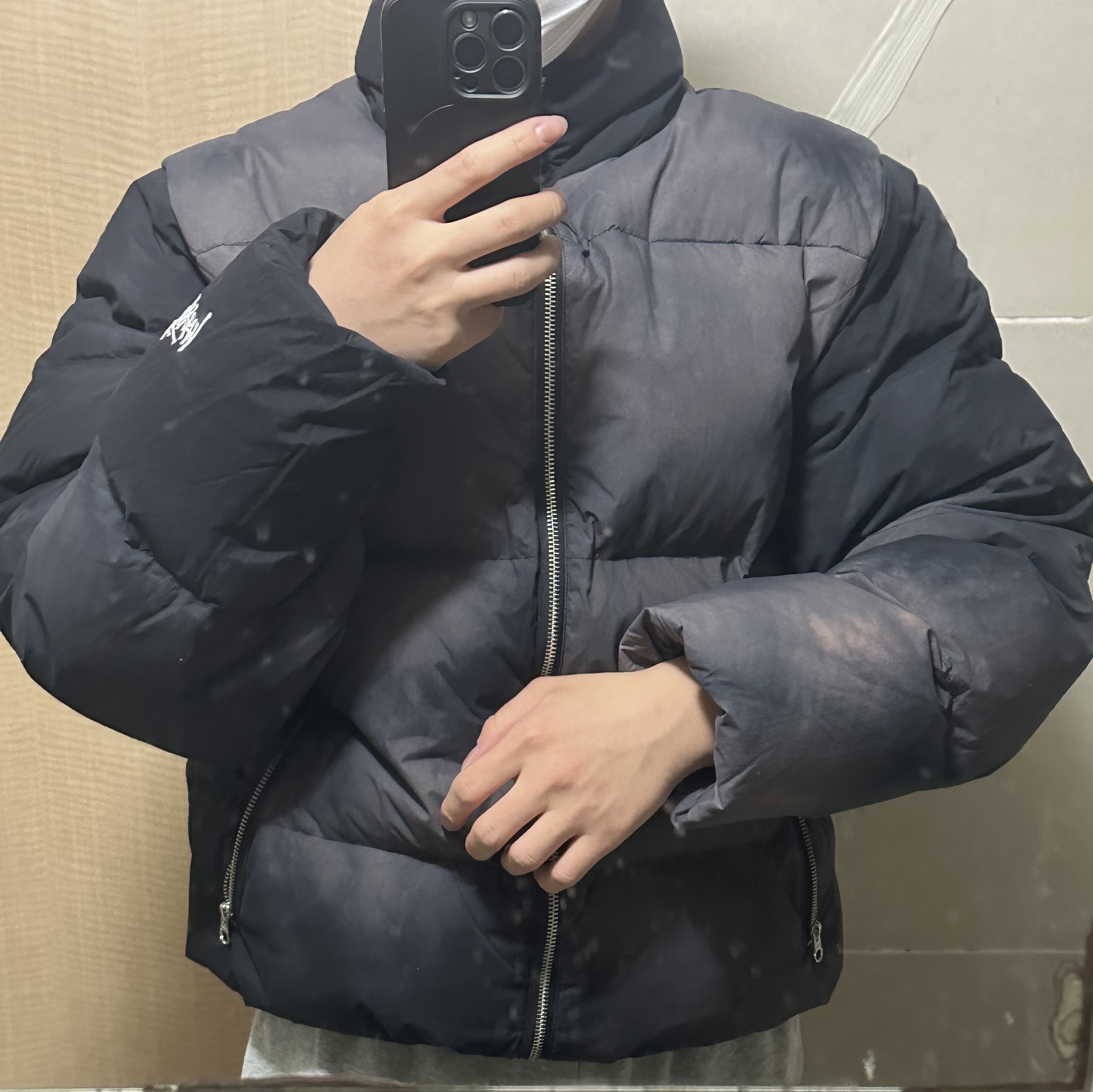 Stussy Recycled Nylon Down Puffer Vintage Black 착용 스타일