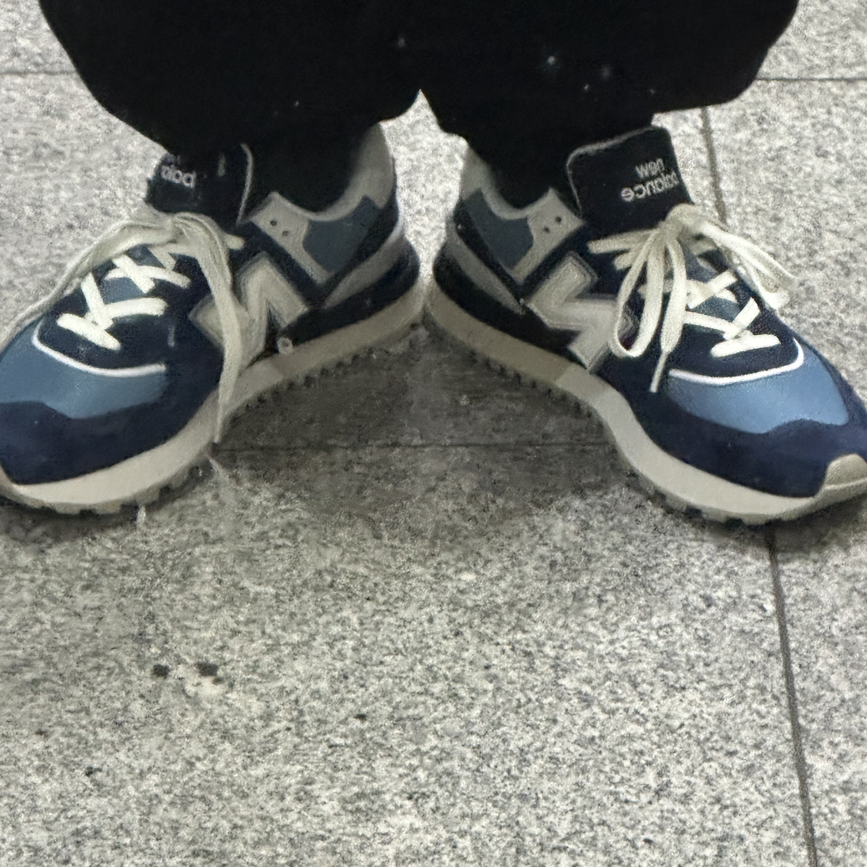 New Balance 574 Legacy Navy Sea Salt 착용 스타일