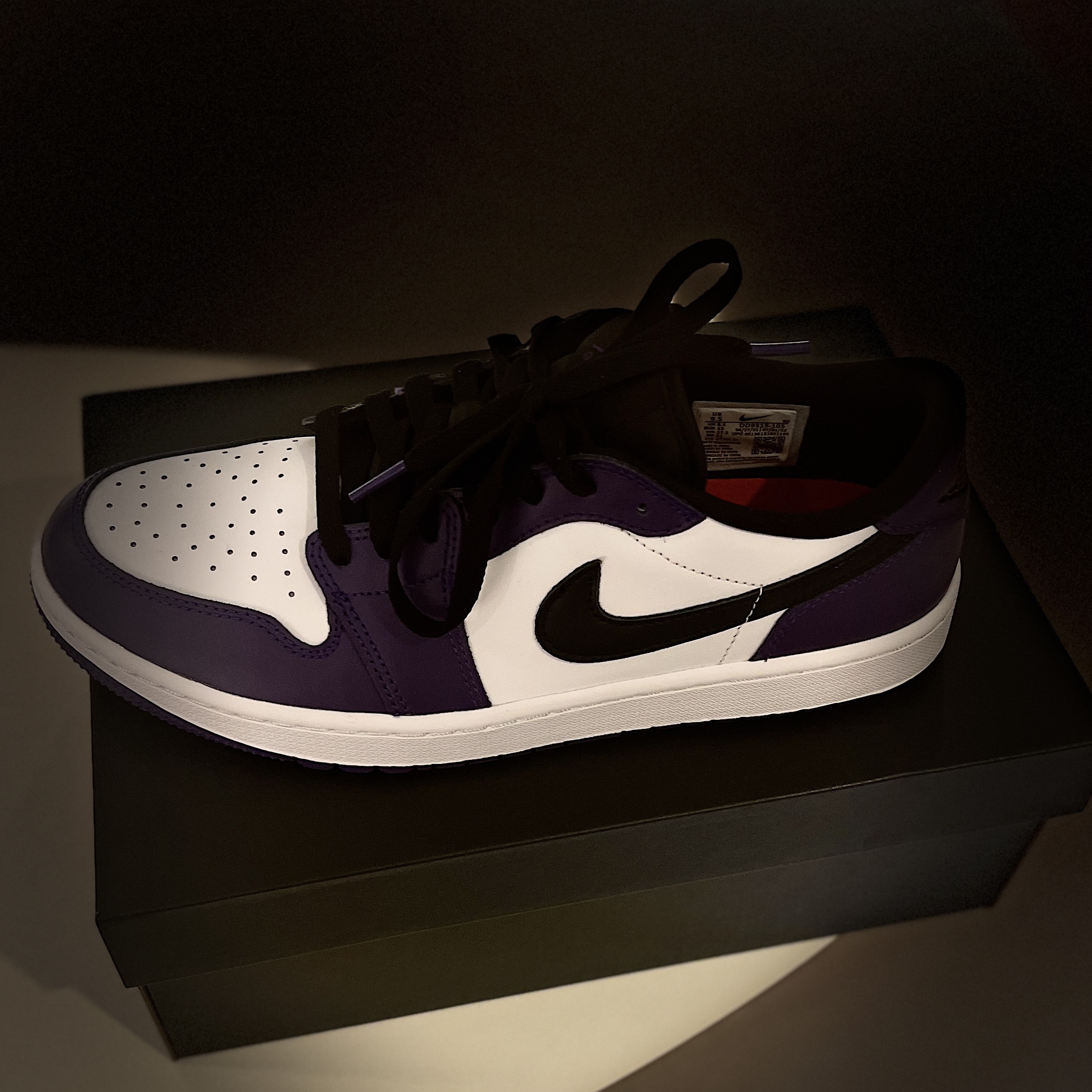 Jordan 1 Low Golf Court Purple 착용 스타일 - 2