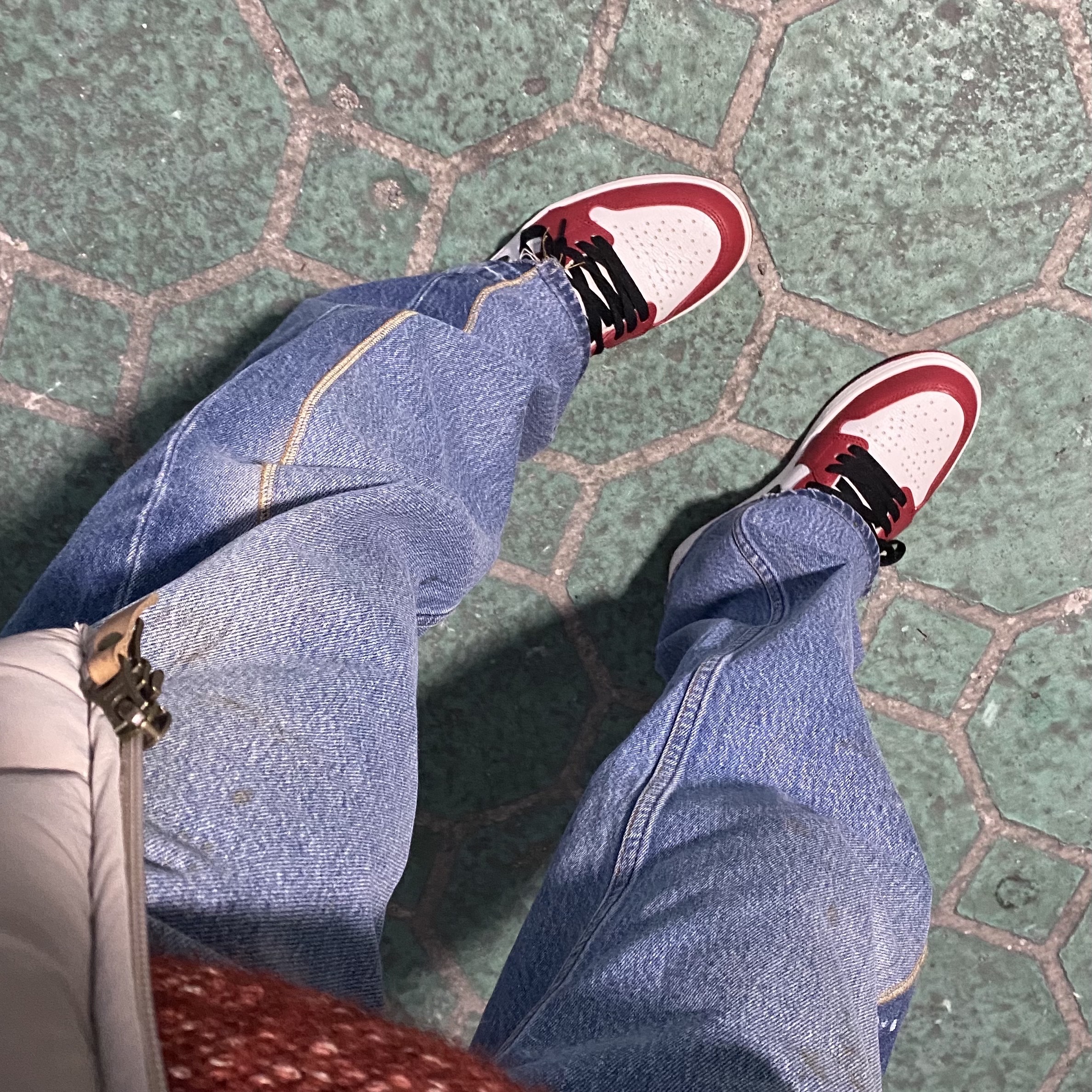 Jordan 1 Retro High OG Chicago 2022 착용 스타일 - 5