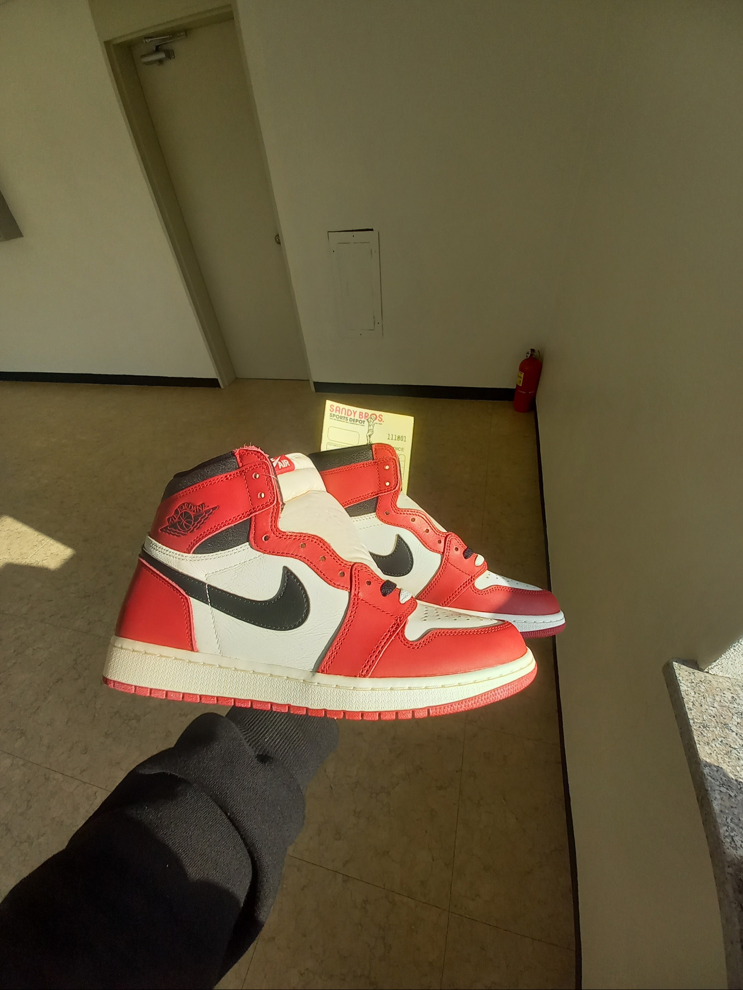 Jordan 1 Retro High OG Chicago 2022 착용 스타일 - 4