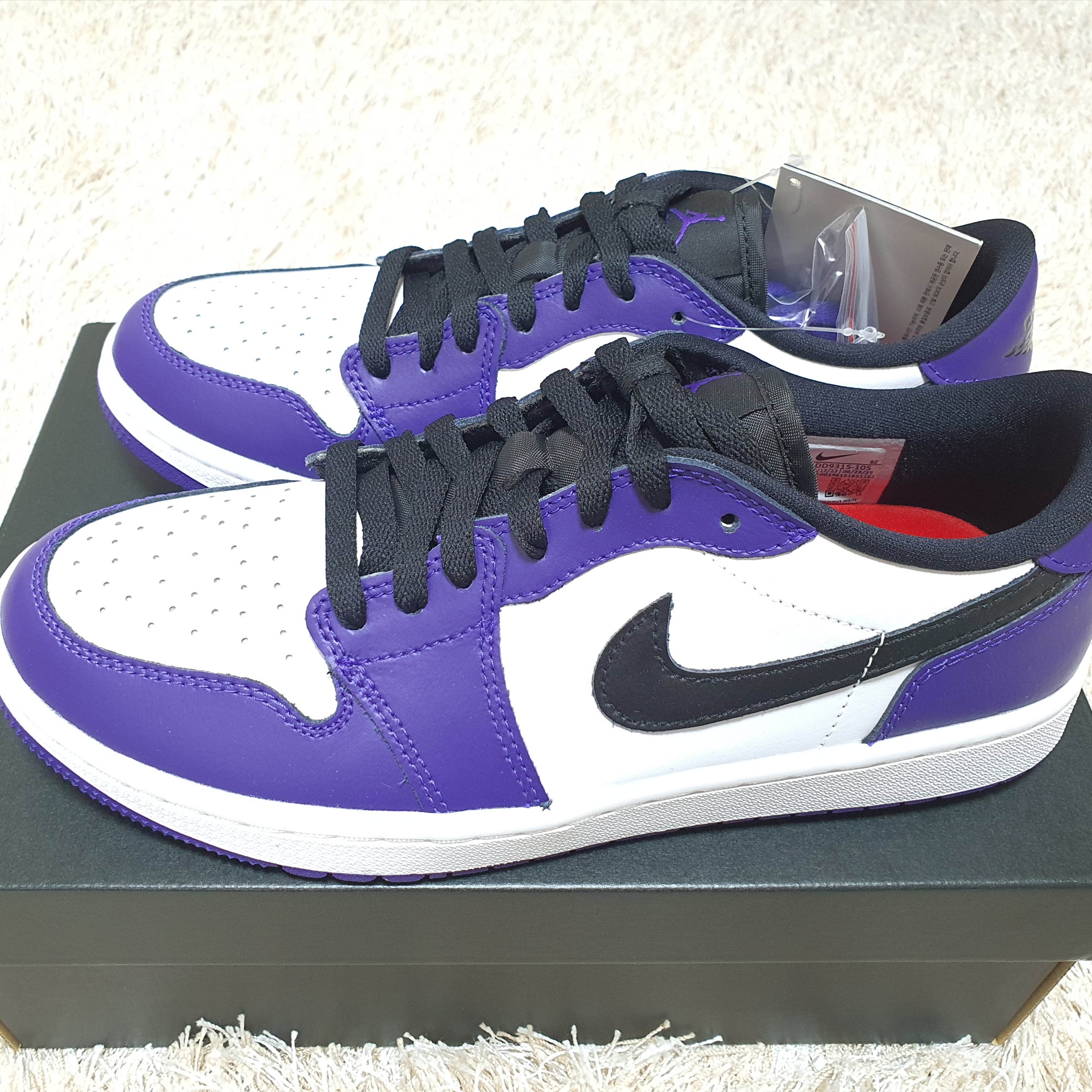 Jordan 1 Low Golf Court Purple 착용 스타일 - 1
