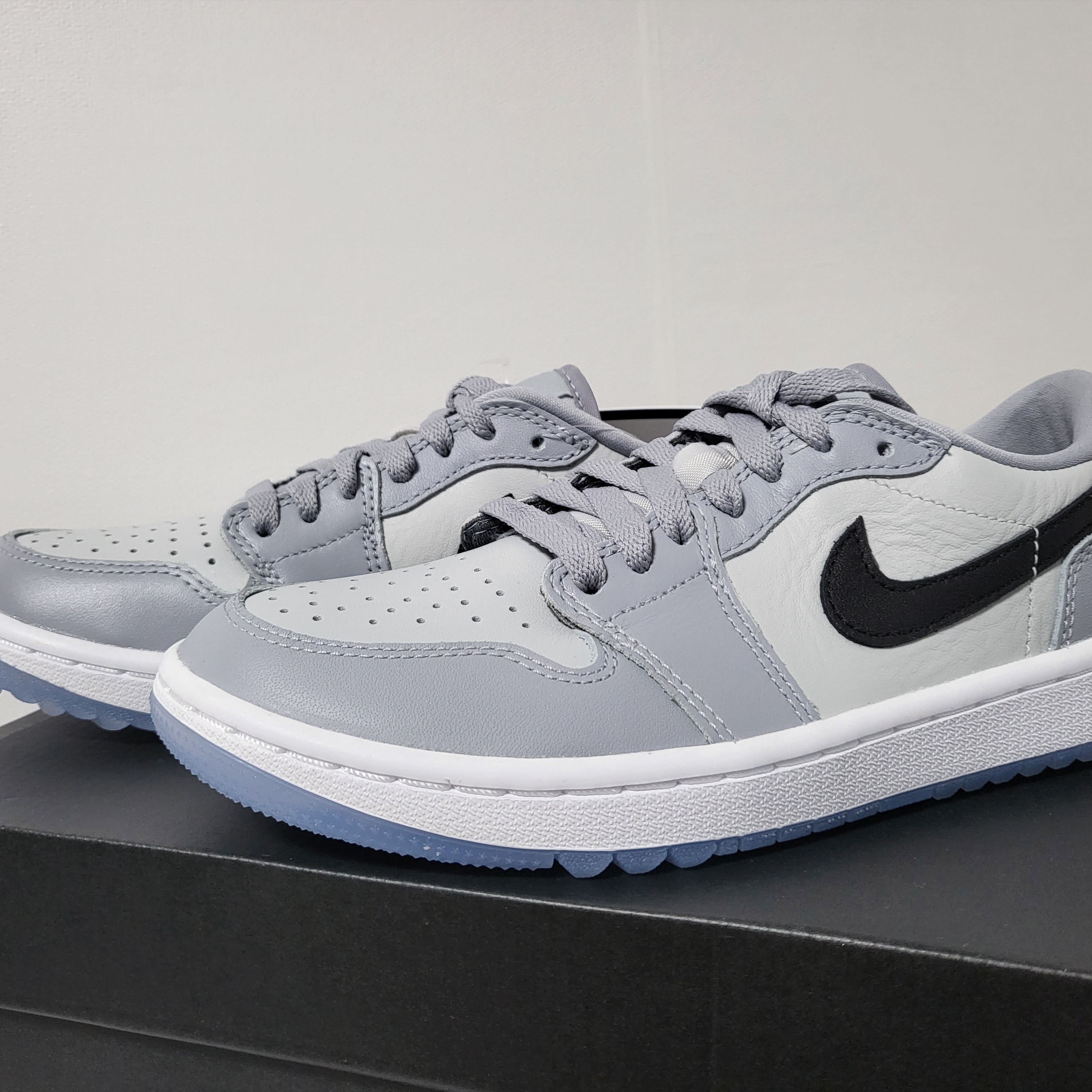 Jordan 1 Low Golf Wolf Grey 착용 스타일