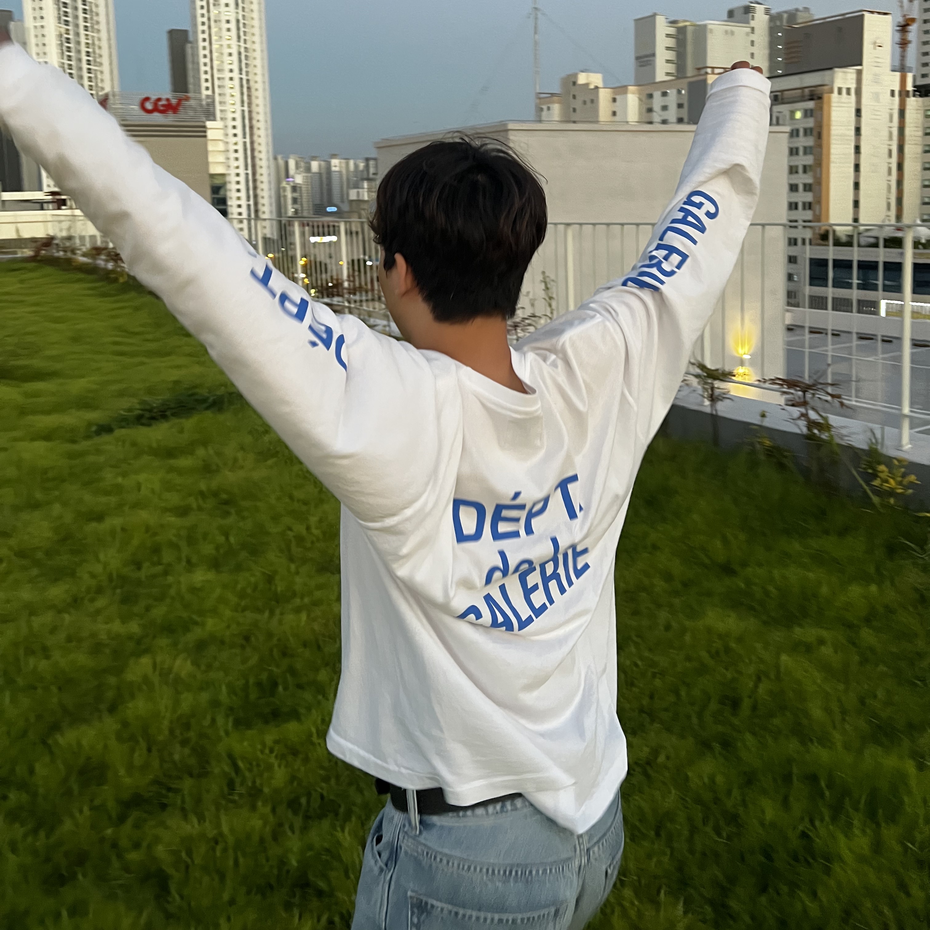 Gallery Dept. French Collector LS T-Shirt White Blue 착용 스타일
