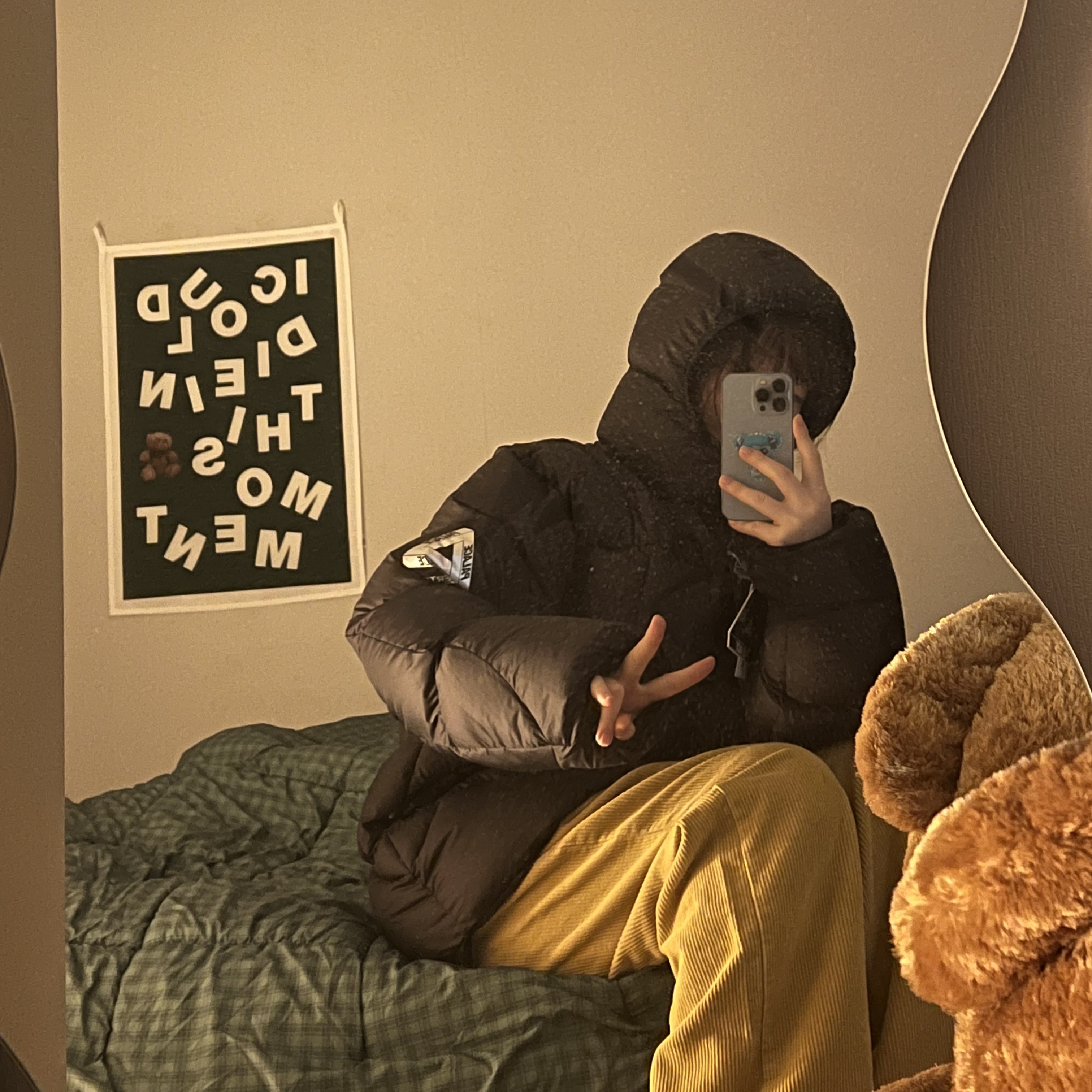 Palace Pertex Frost Balaclava Puffa Black - 22FW 착용 스타일 - 1