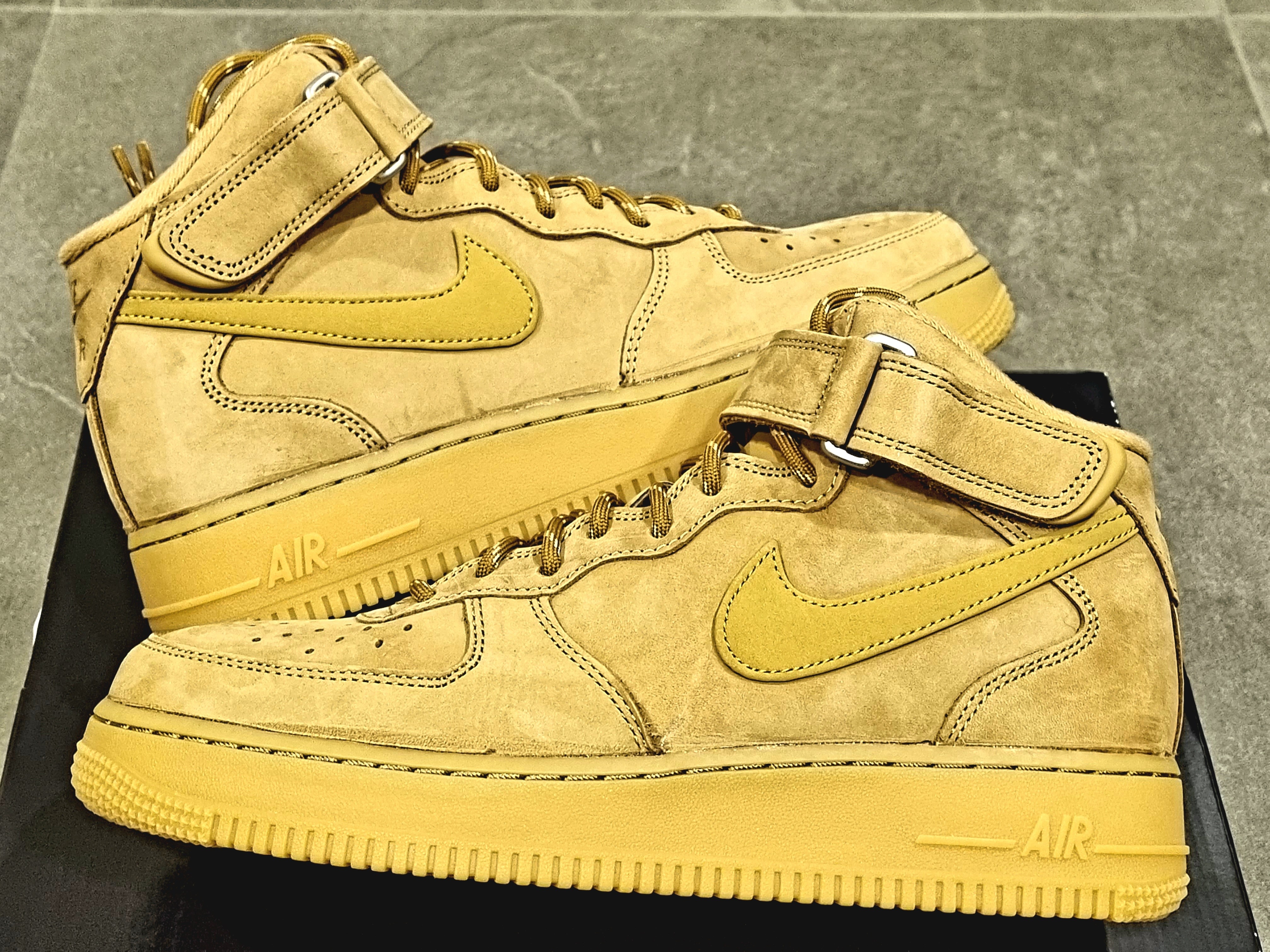 Nike Air Force 1 Mid '07 WB Flax 착용 스타일 - 2