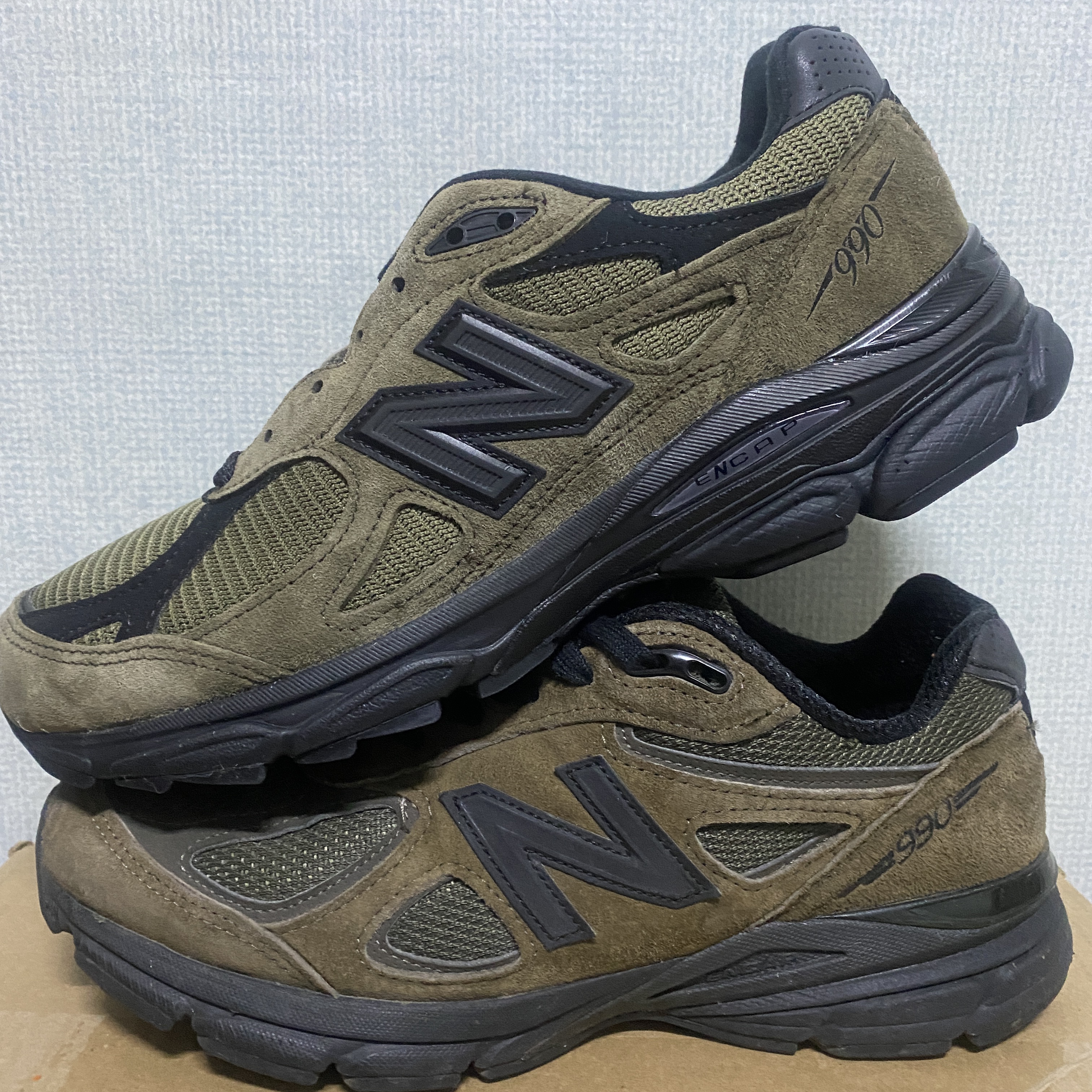 New Balance x JJJJound 990v3 Brown Black, New Balance 990v4 Made in USA Military Green - D Standard 착용 스타일