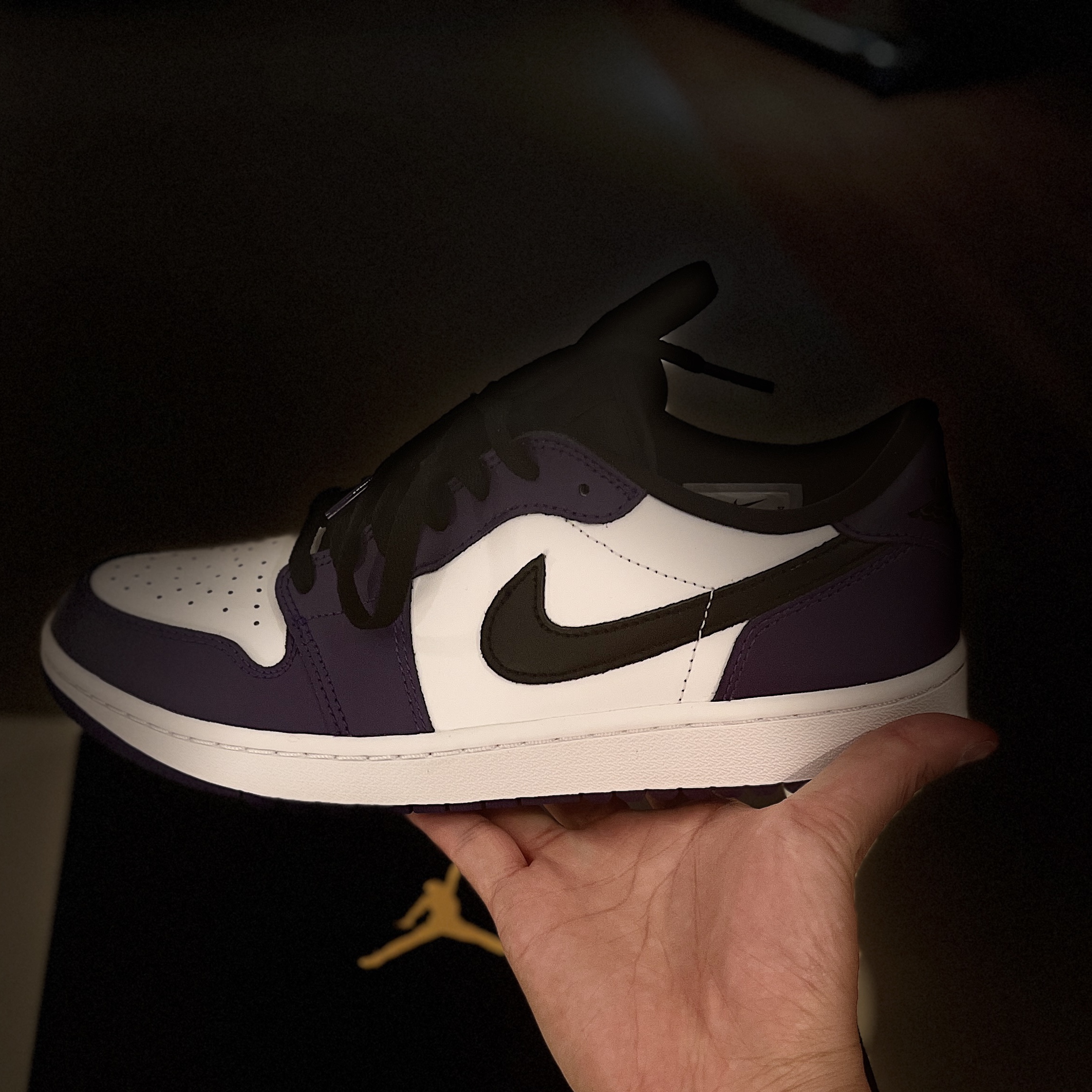 Jordan 1 Low Golf Court Purple 착용 스타일 - 3