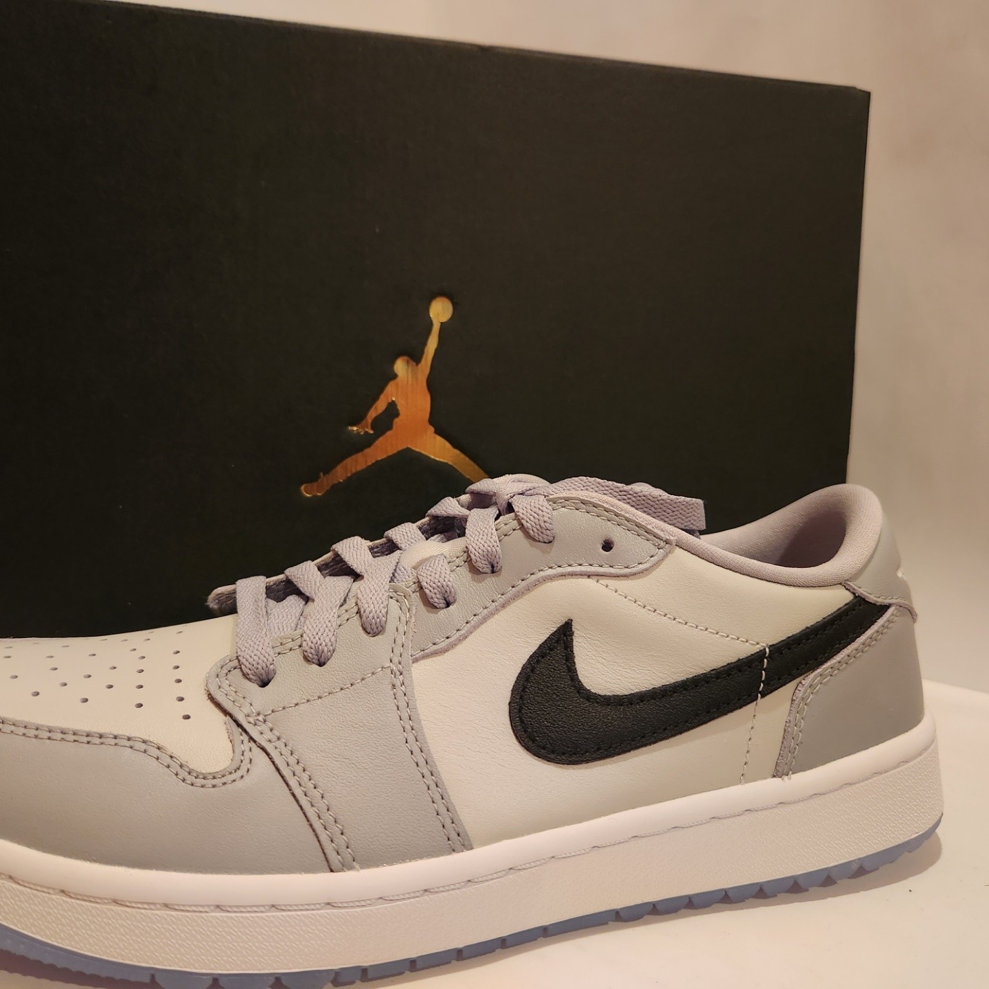 Jordan 1 Low Golf Wolf Grey 착용 스타일 - 4