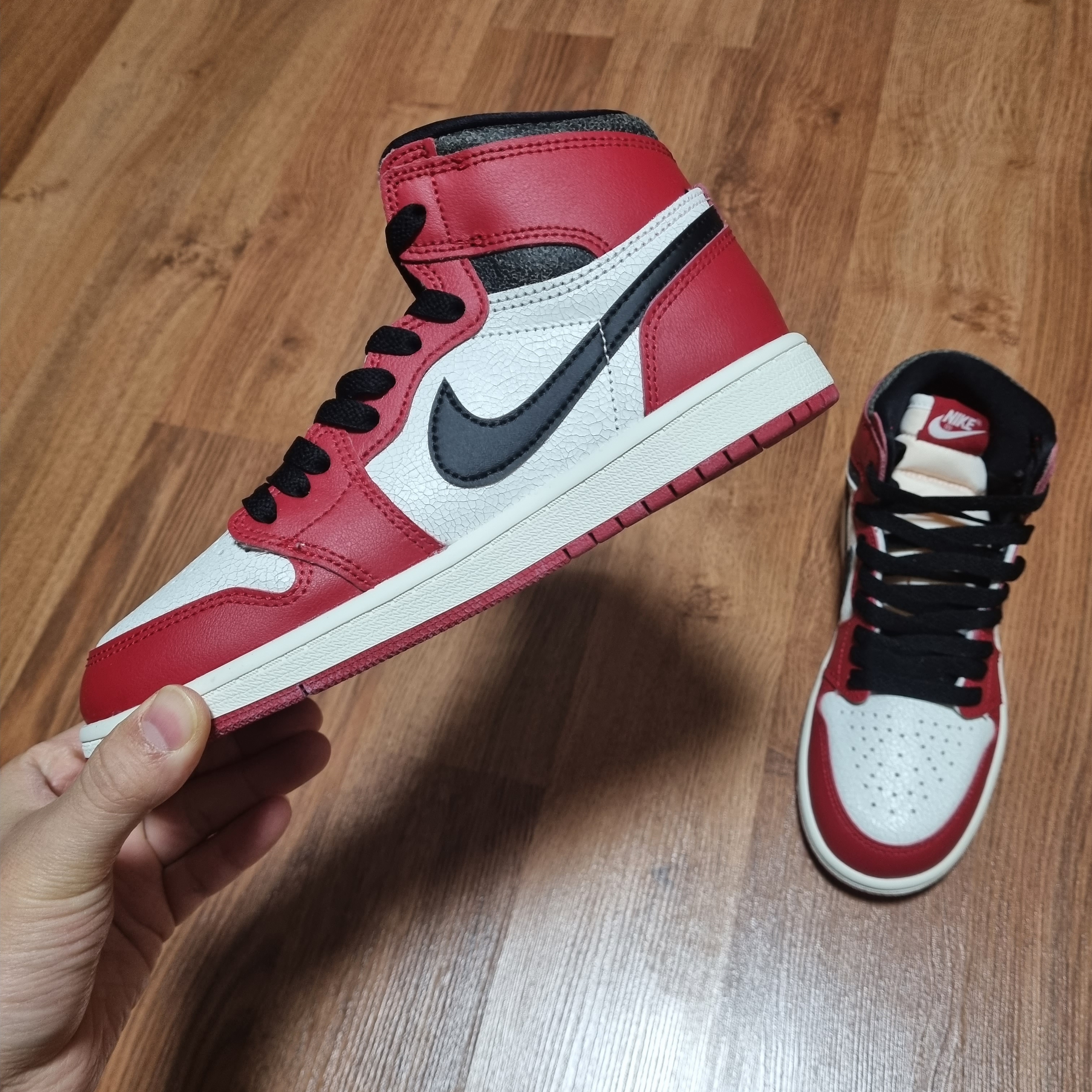 Jordan 1 Retro High OG Chicago 2022, (GS) Jordan 1 Retro High OG Chicago 2022 착용 스타일 - 4