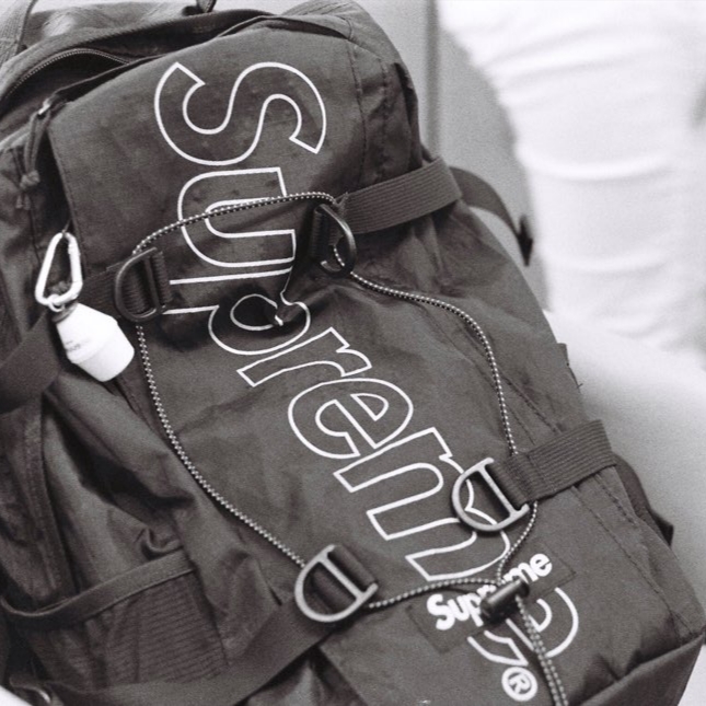 Supreme Backpack Black - 18FW 착용 스타일