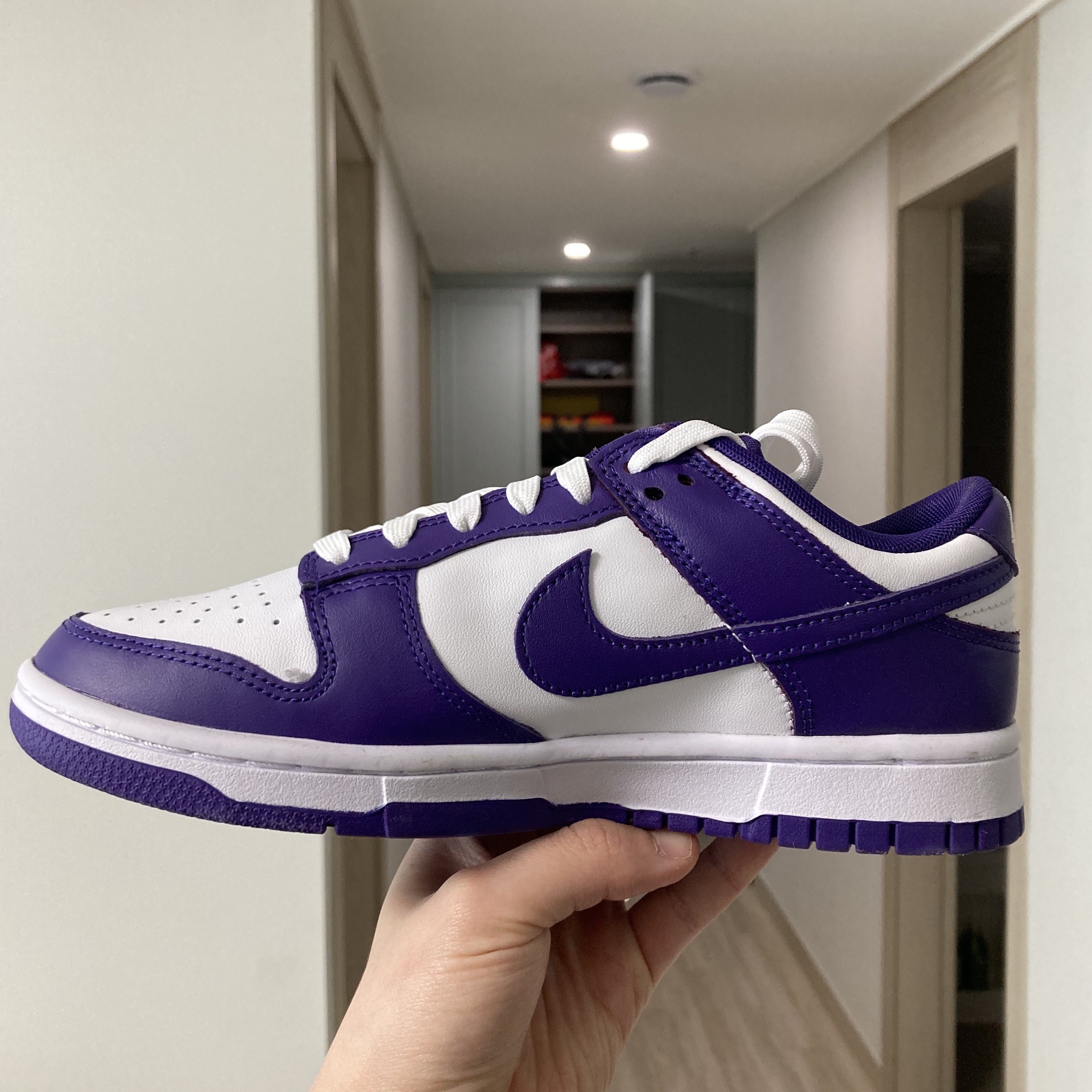 Nike Dunk Low Retro Championship Court Purple 착용 스타일