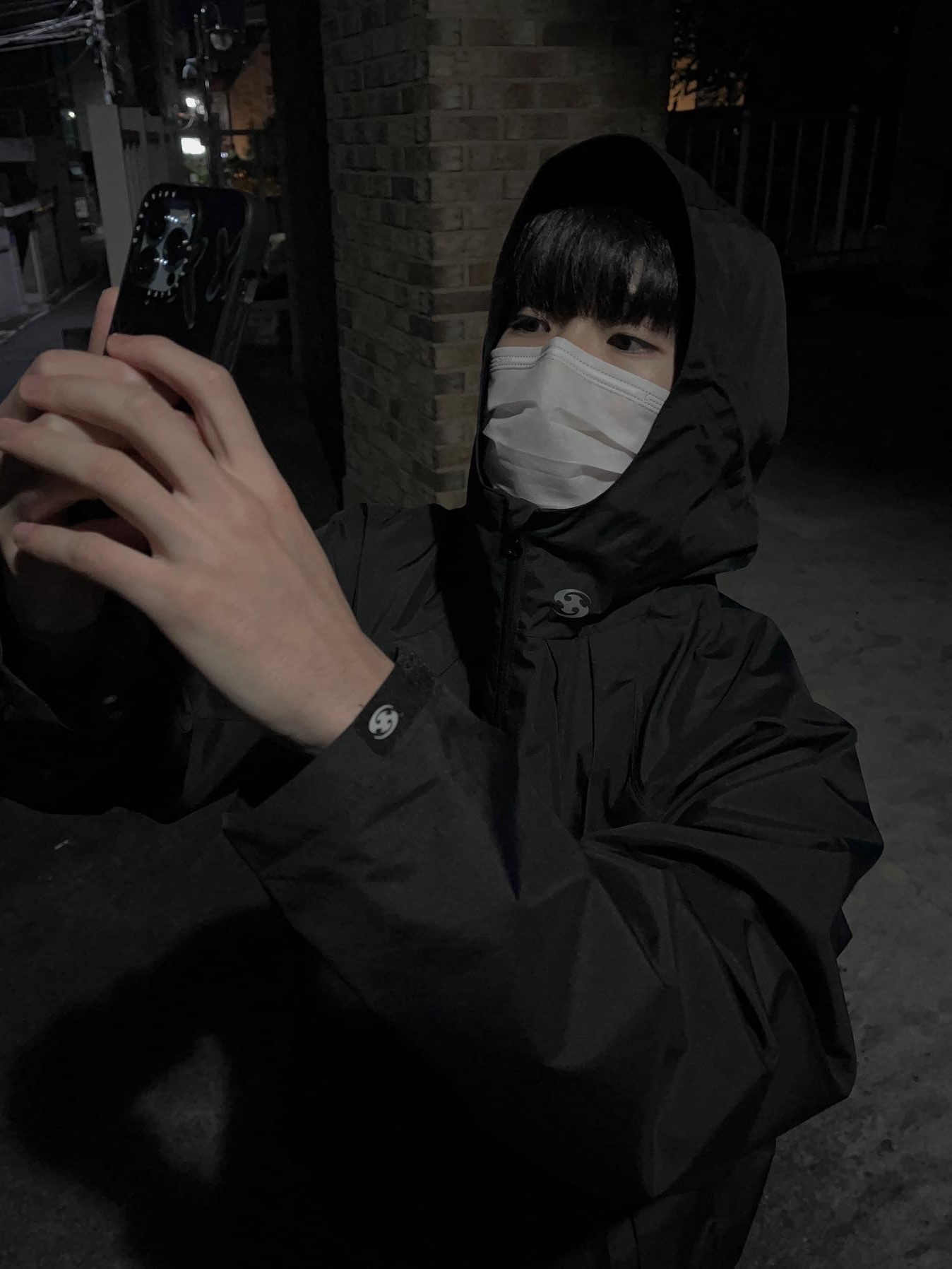 Sansan Gear Windblock Jacket Black - 22FW, Nike Dunk High Retro Championship Blue 착용 스타일 - 3