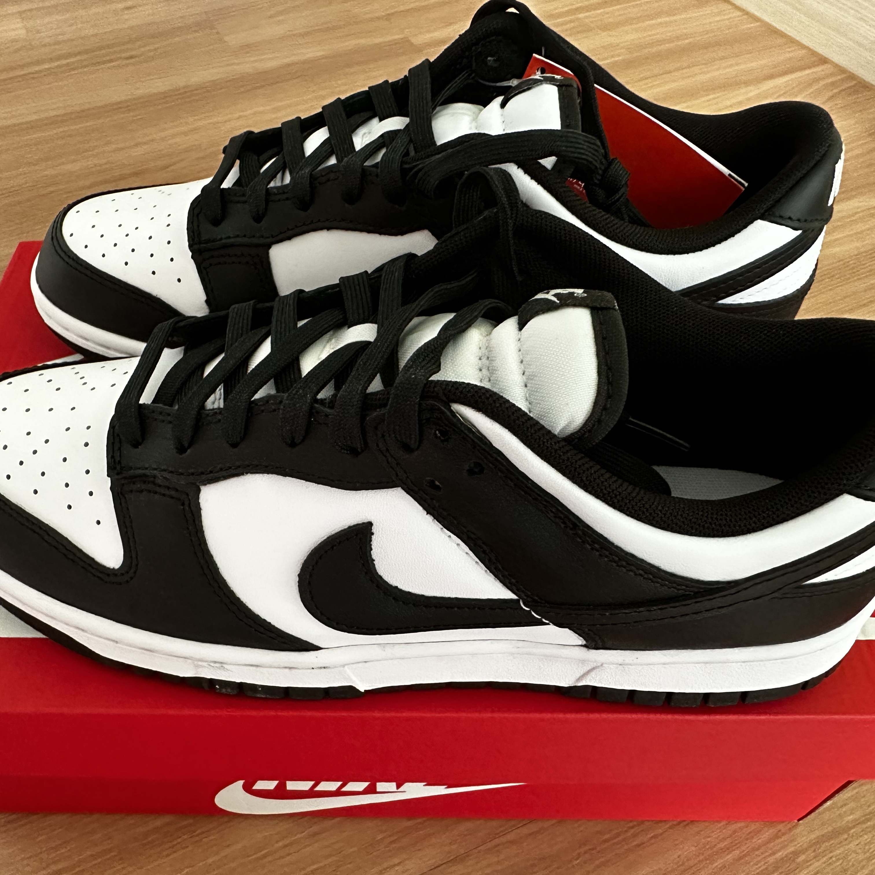 Nike Dunk Low Retro Black 착용 스타일