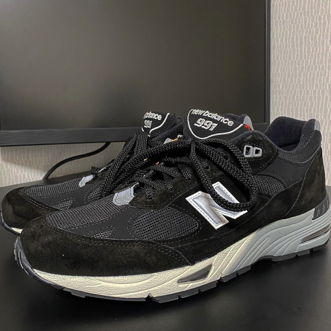 New Balance 991 Made in UK Black 착용 스타일