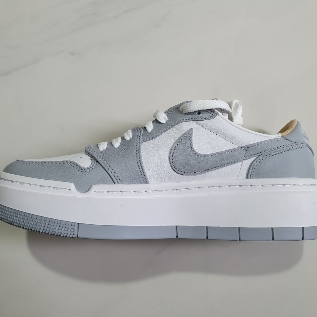 (W) Jordan 1 Elevate Low White and Wolf Grey 착용 스타일