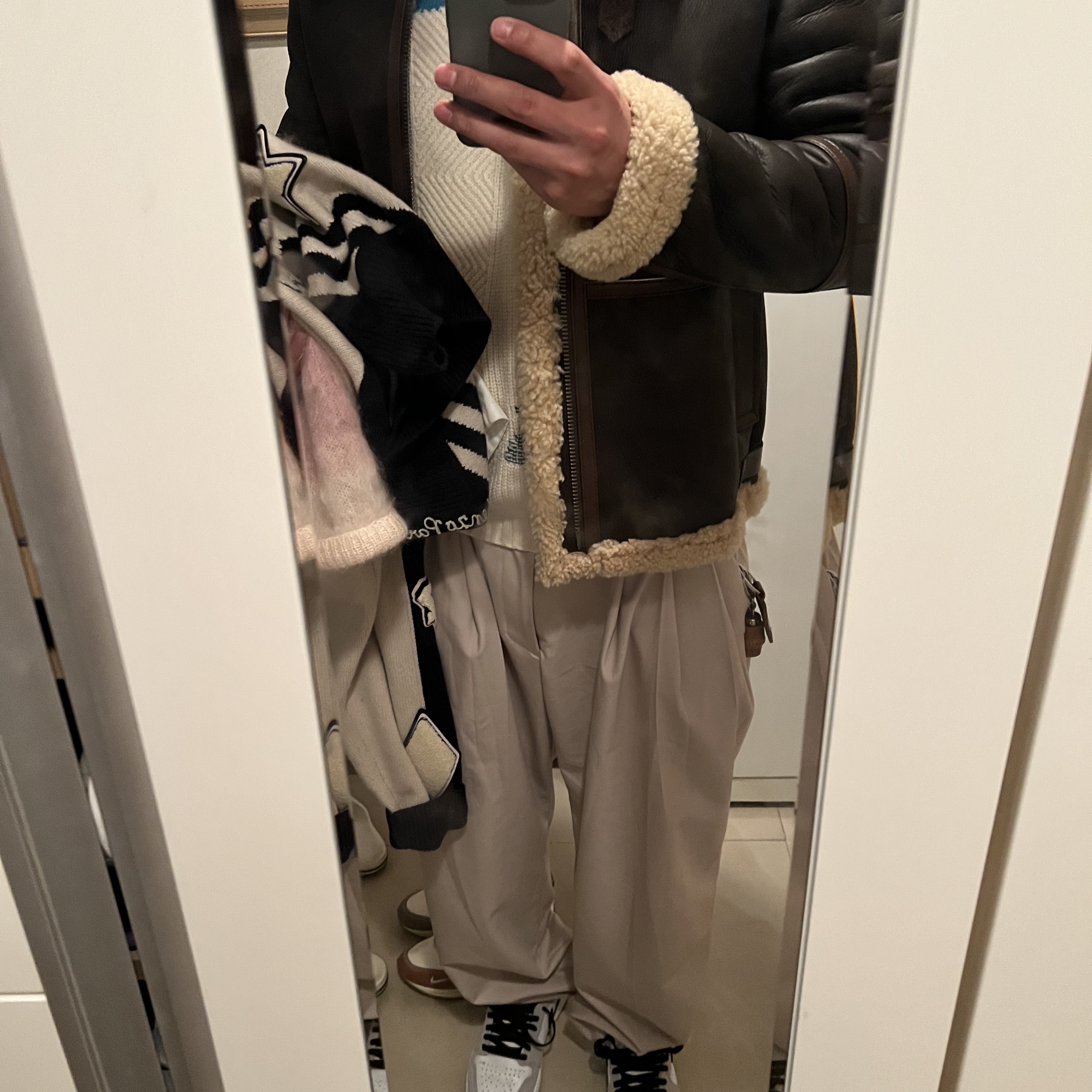 Jordan 1 Retro High OG Light Smoke Grey 착용 스타일