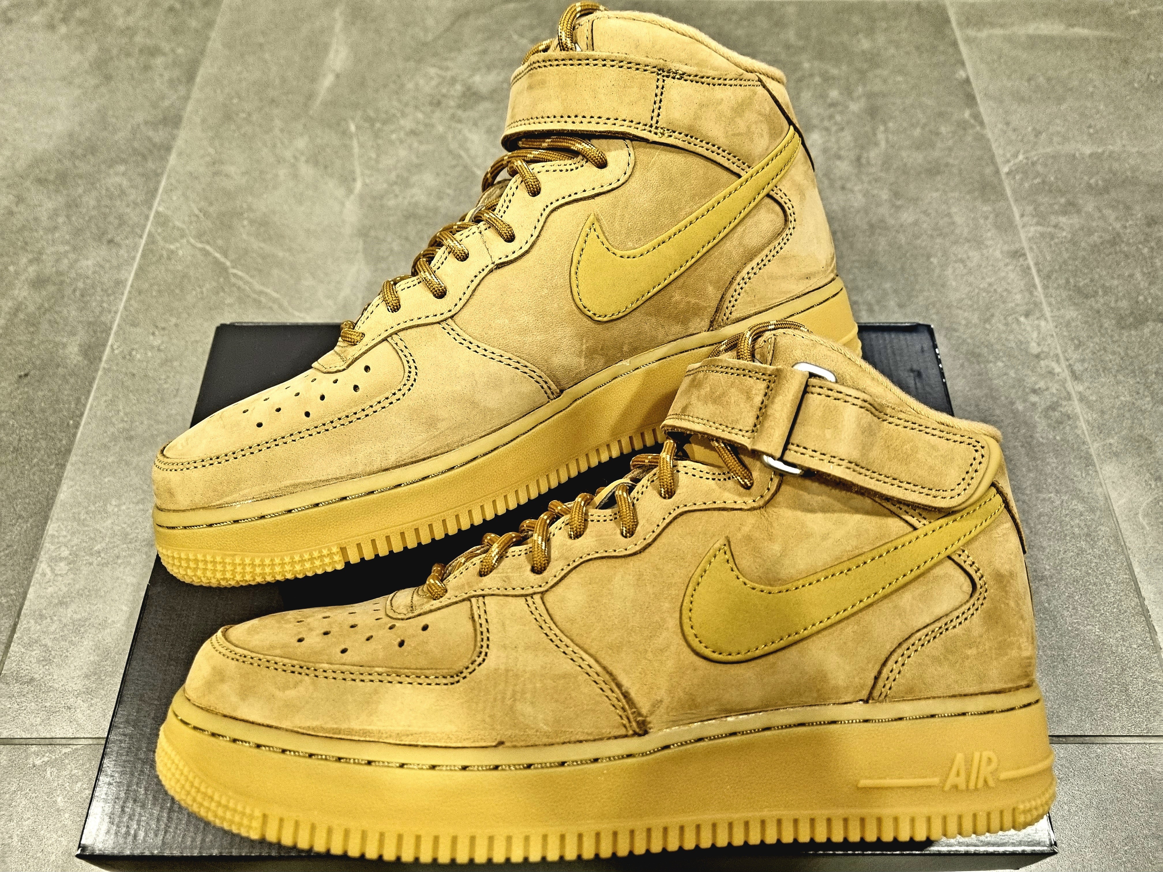 Nike Air Force 1 Mid '07 WB Flax 착용 스타일 - 3