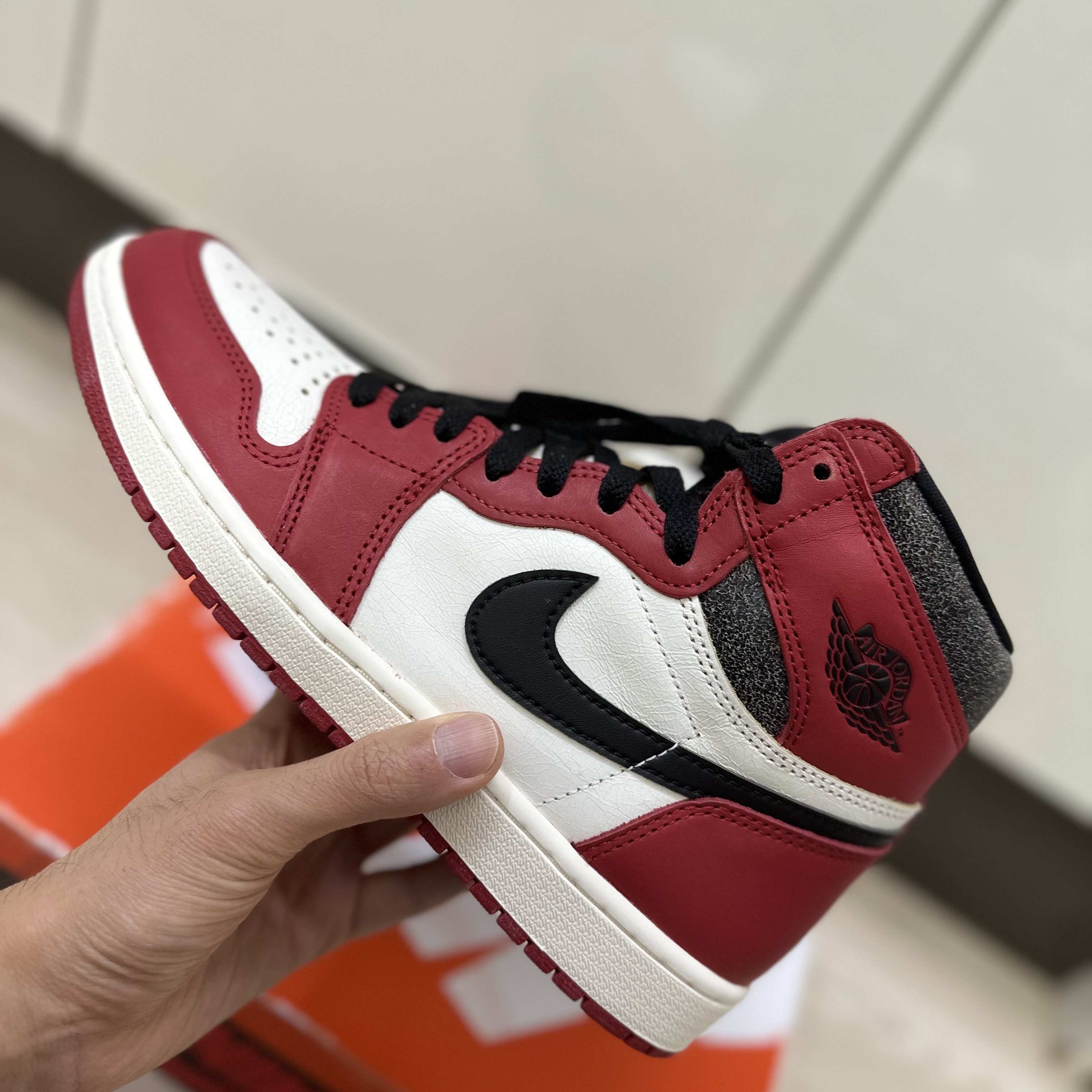 Jordan 1 Retro High OG Chicago 2022 착용 스타일 - 3