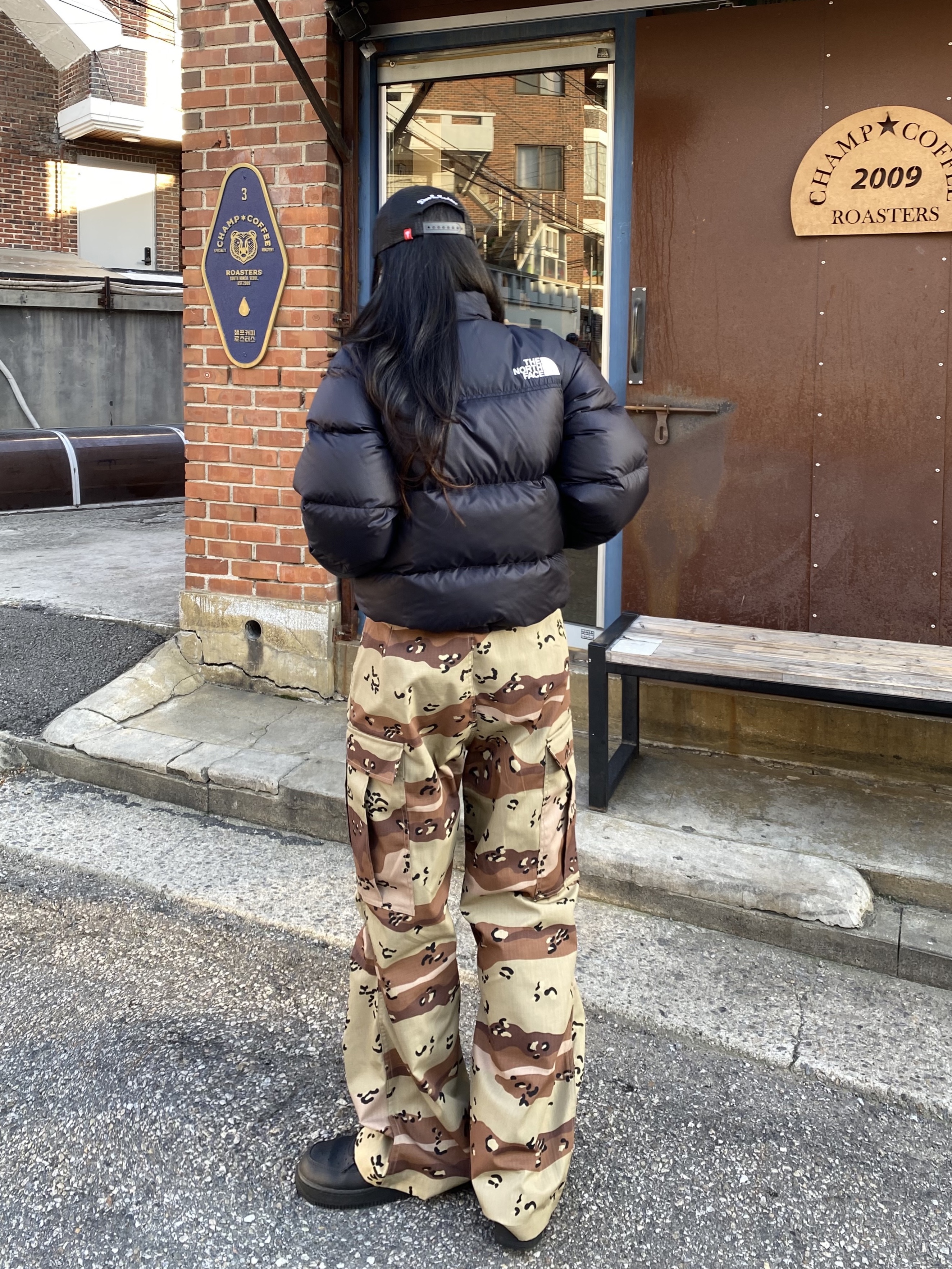 The North Face 1996 Eco Nuptse Jacket Black, Nike Air Force 1 '07 Low Triple Black 착용 스타일 - 2