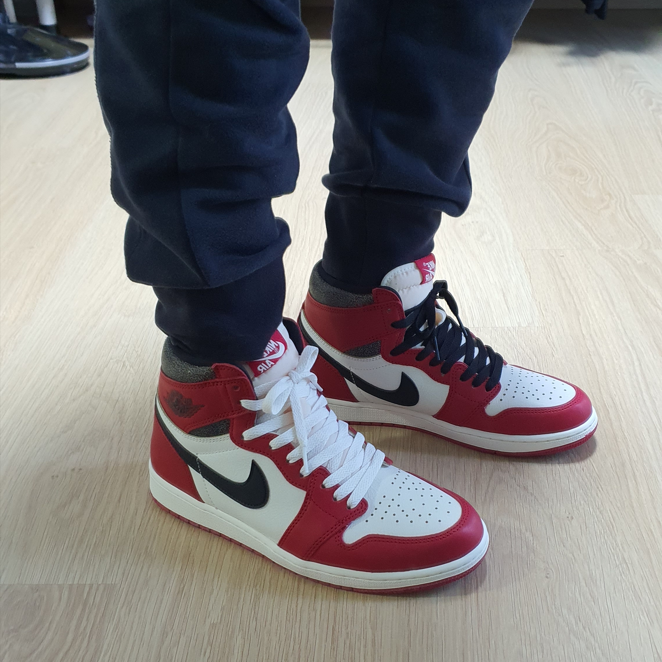 Jordan 1 Retro High OG Chicago 2022, Nike ACG Therma-Fit ADV Lunar Lake Puffer Jacket Safety Orange - Asia 착용 스타일 - 3