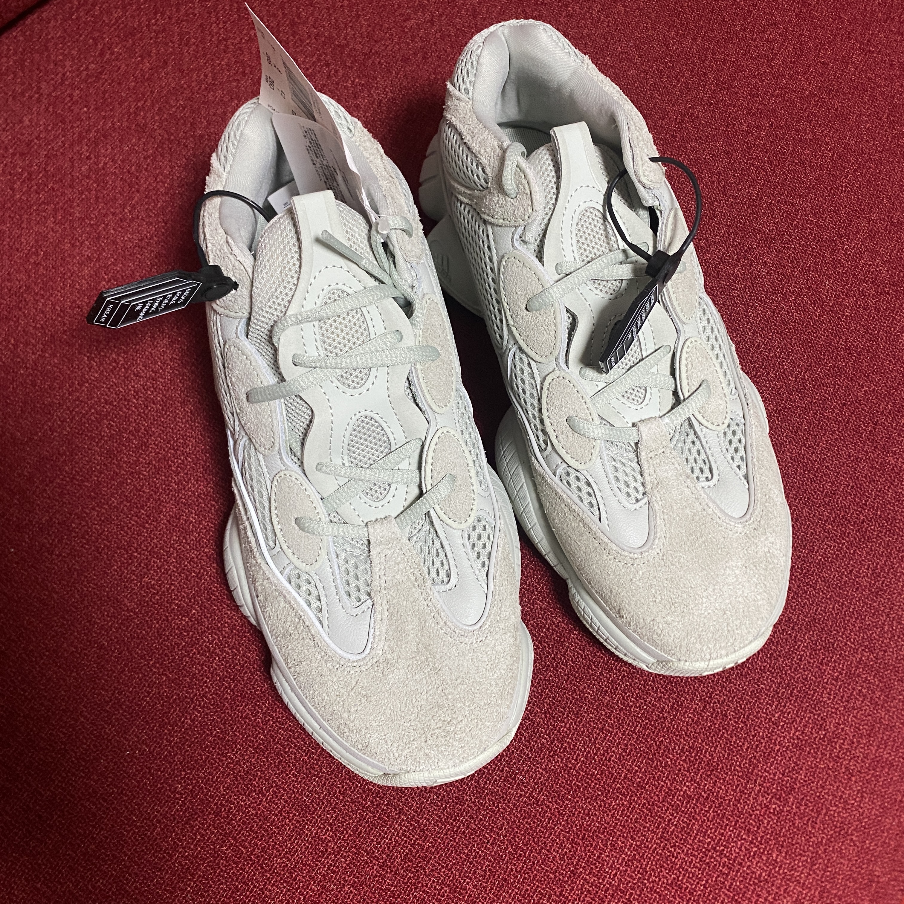 Adidas Yeezy 500 Salt 착용 스타일 - 1