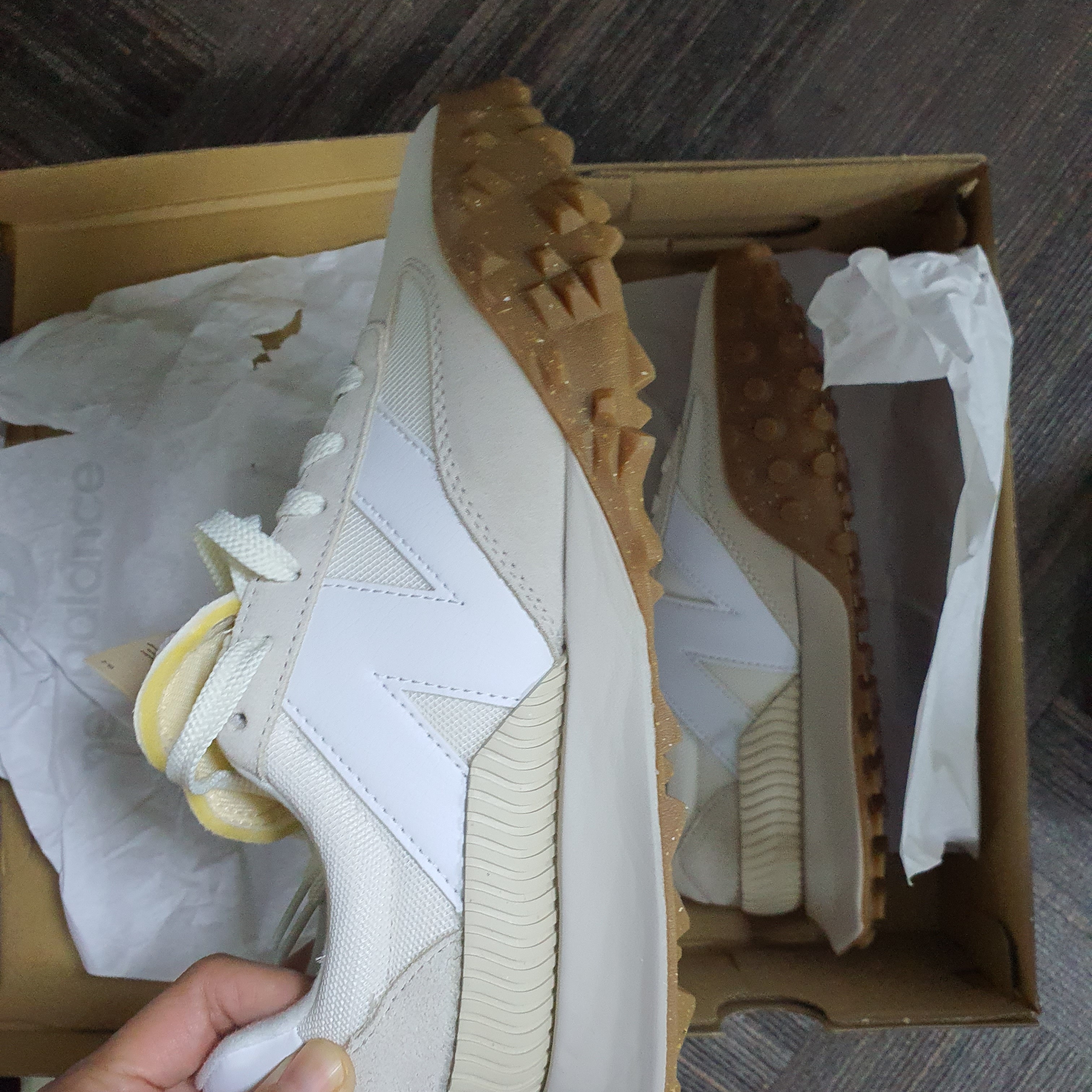 New Balance XC-72 Ivory 착용 스타일 - 3
