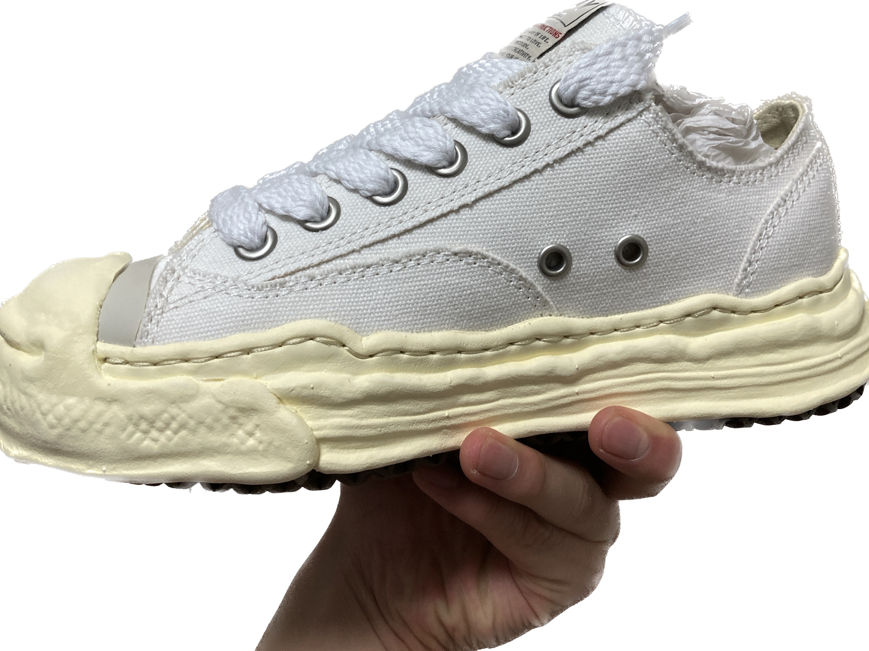 Maison Mihara Yasuhiro Hank VL OG Sole Canvas Low-top Sneakers White 착용 스타일