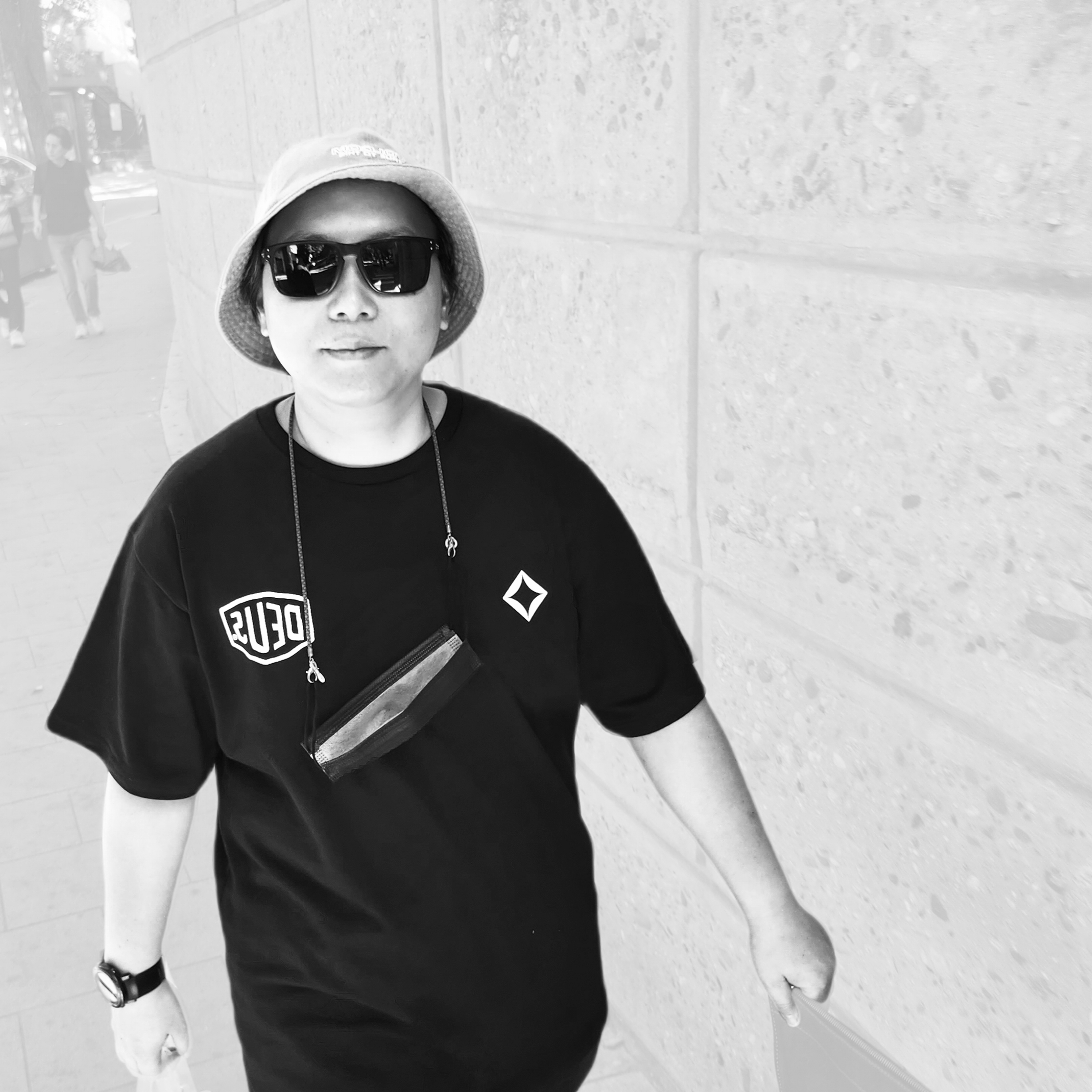 Helinox x Deus Ex Machina T-Shirt Black 착용 스타일