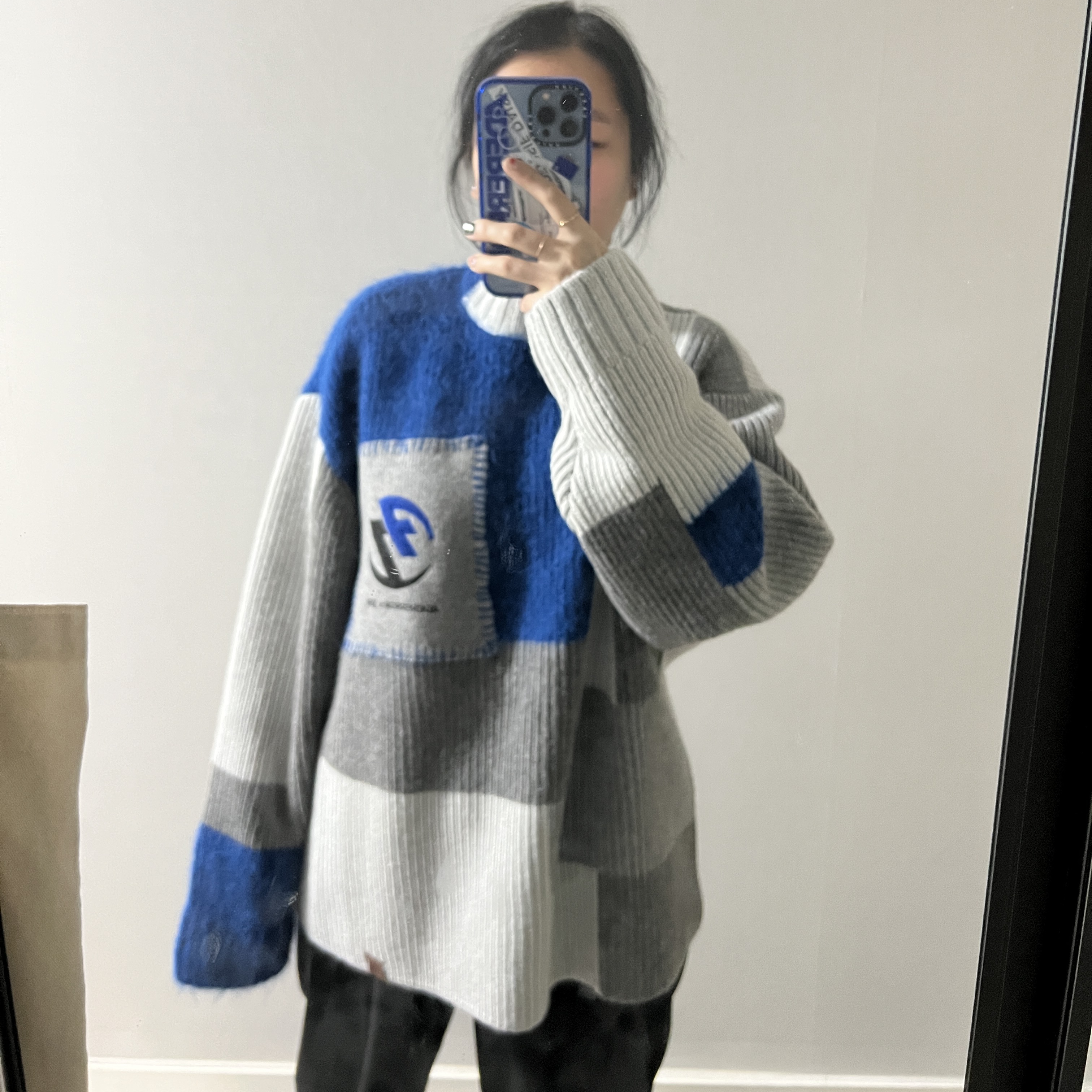 Zara x Ader Error Patchwork Oversize Knit Sweater Multicolor, Casetify x Ader Error iPhone Sticker Magsafe Case Clear 착용 스타일 - 1