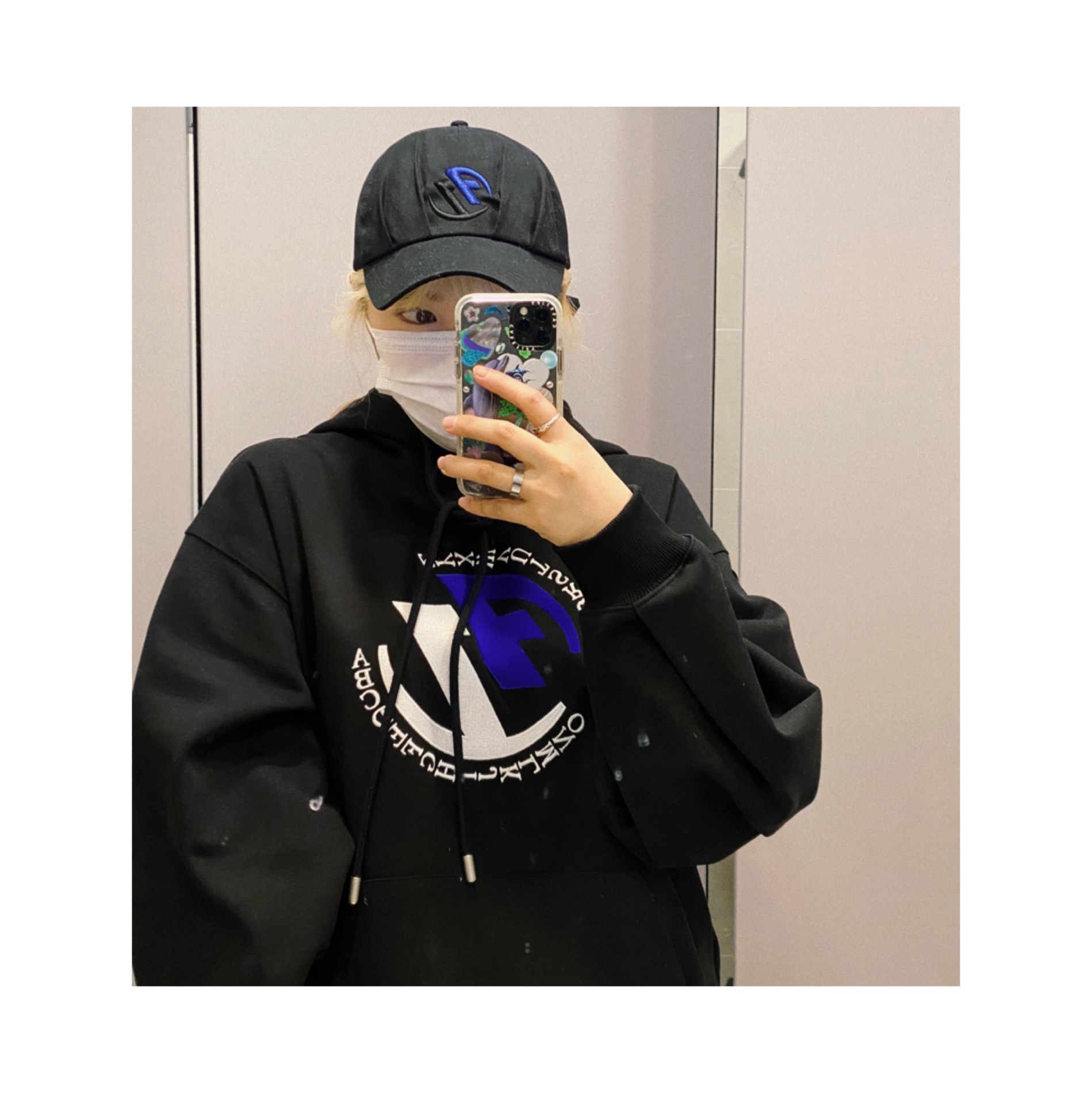 Zara x Ader Error Embroidery Hooded Sweatshirt Black, Ader Error x Zara Pleated Cap Black 착용 스타일