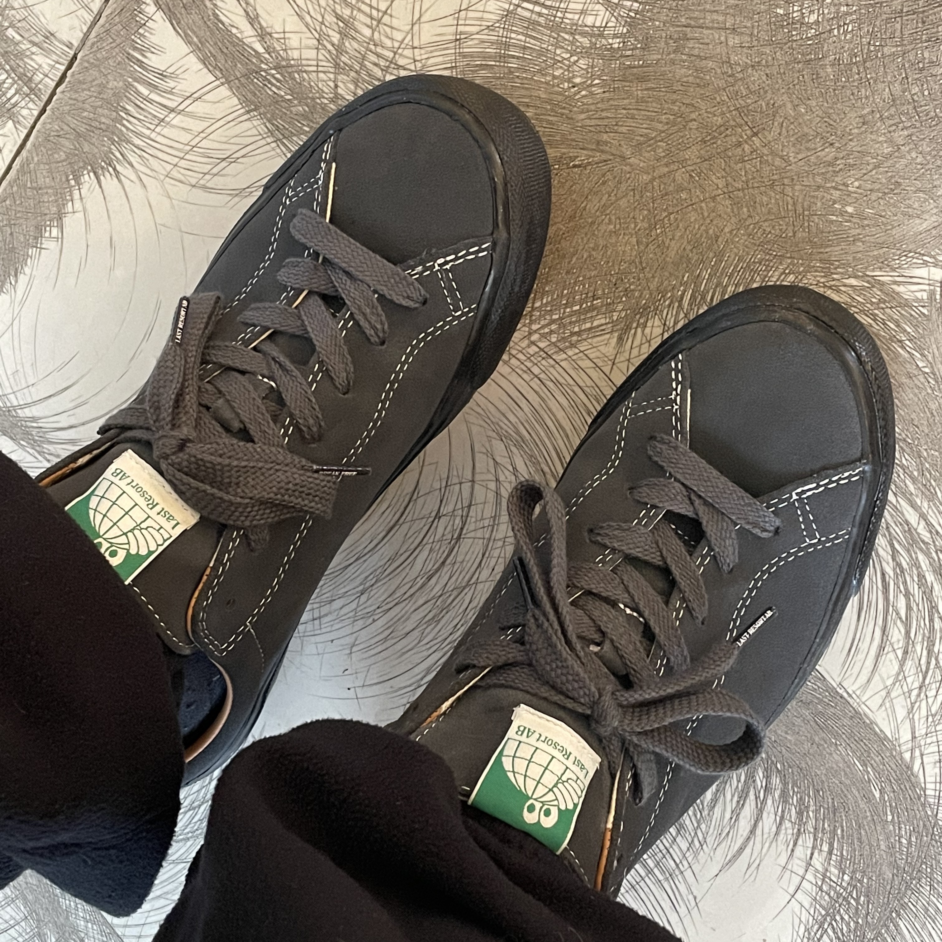 Last Resort AB Vm003 Suede Lo Steel Grey Black 착용 스타일 - 2