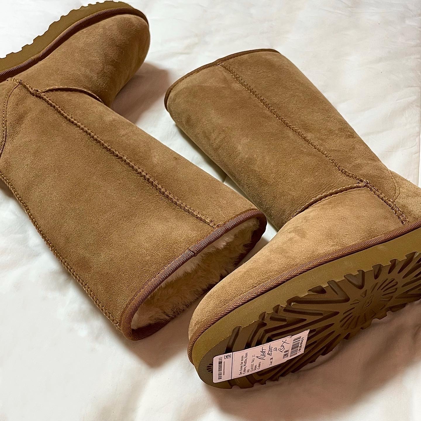 (W) UGG Classic Tall II Boots Chestnut 착용 스타일 - 2