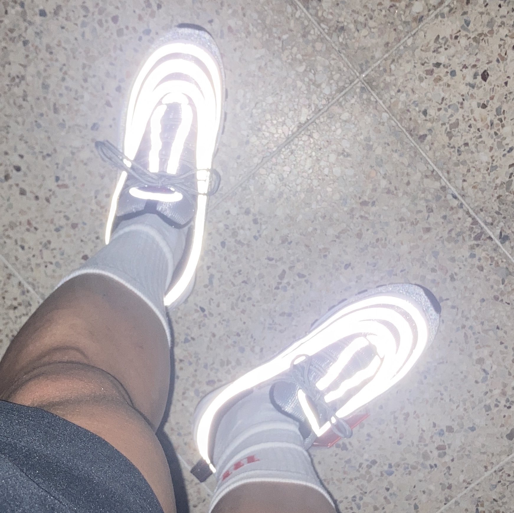 Nike Air Max 97 OG Silver Bullet 2022 착용 스타일 - 2