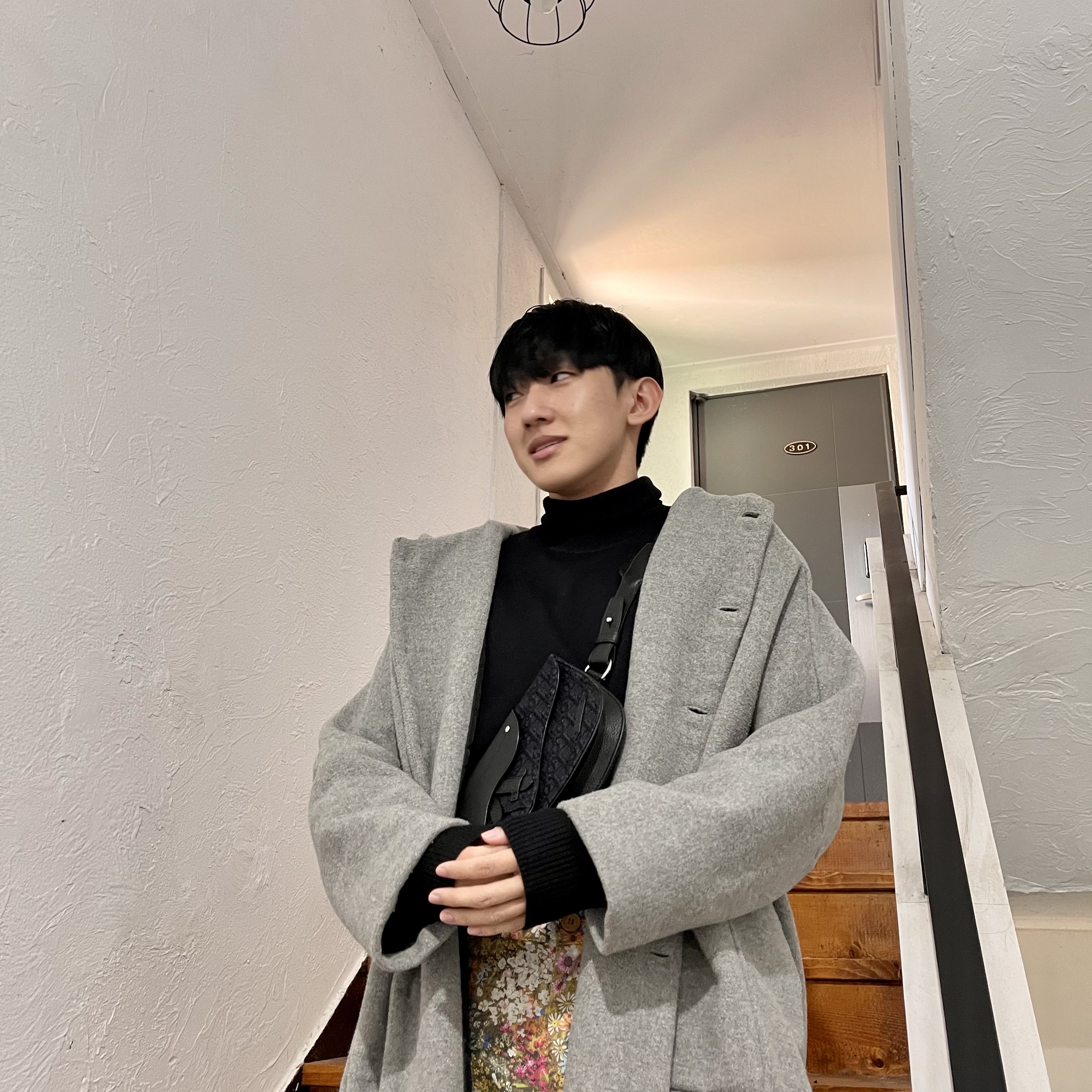Dior B23 Low Dior Oblique White & Black 착용 스타일 - 2