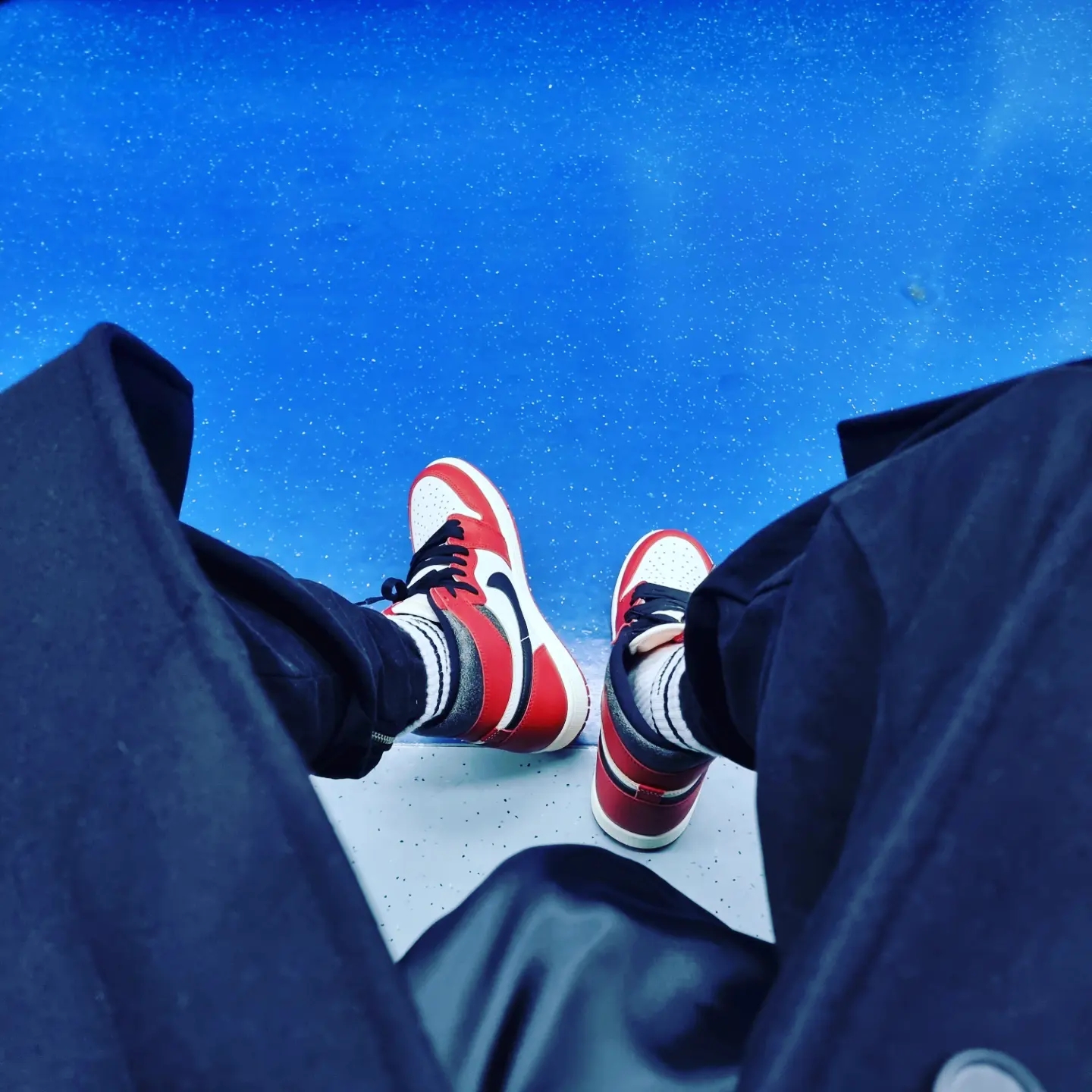 Jordan 1 Retro High OG Chicago 2022, Essentials The Core Collection Hoodie Light Oatmeal 착용 스타일 - 1