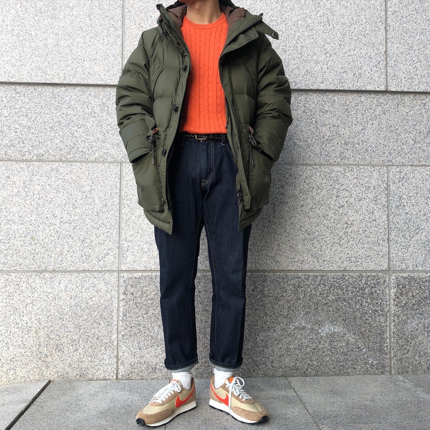 Nike Daybreak SP Vegas Gold College Orange 착용 스타일