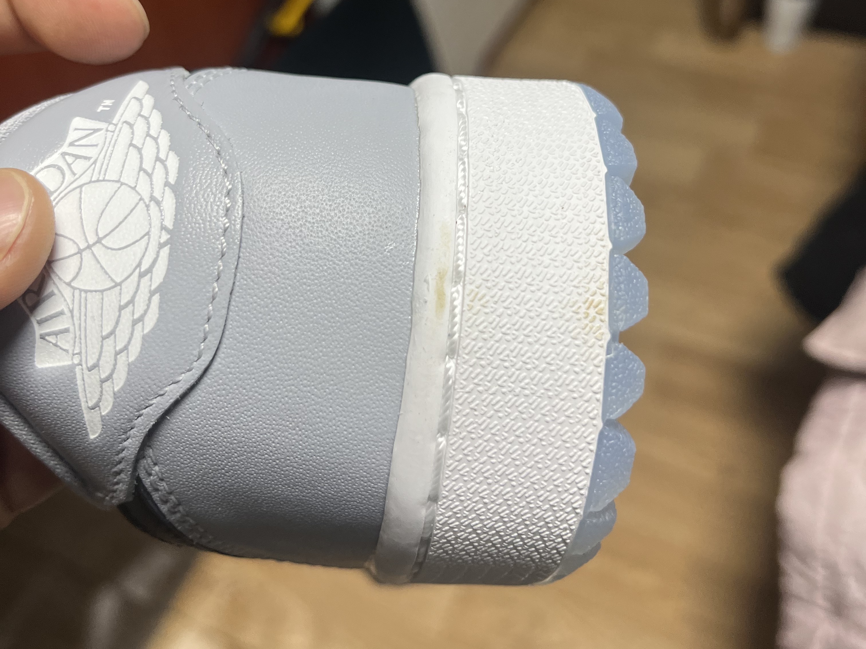 Jordan 1 Low Golf Wolf Grey 착용 스타일 - 2