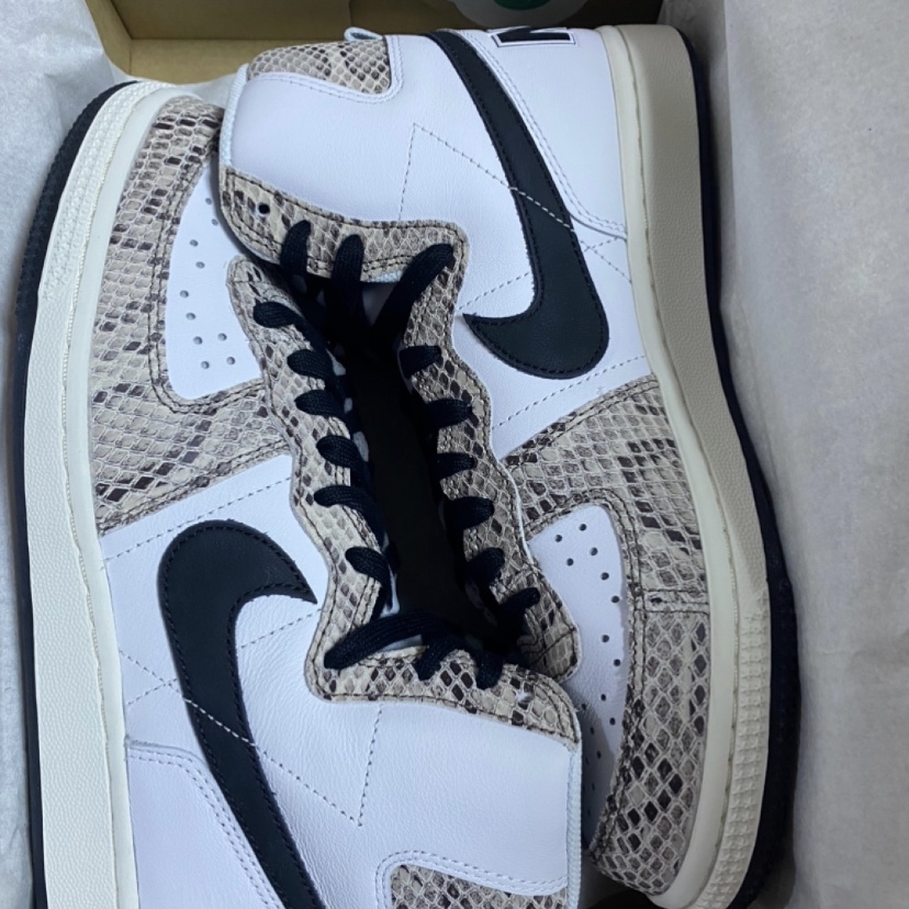 Nike Terminator High Cocoa Snake 착용 스타일