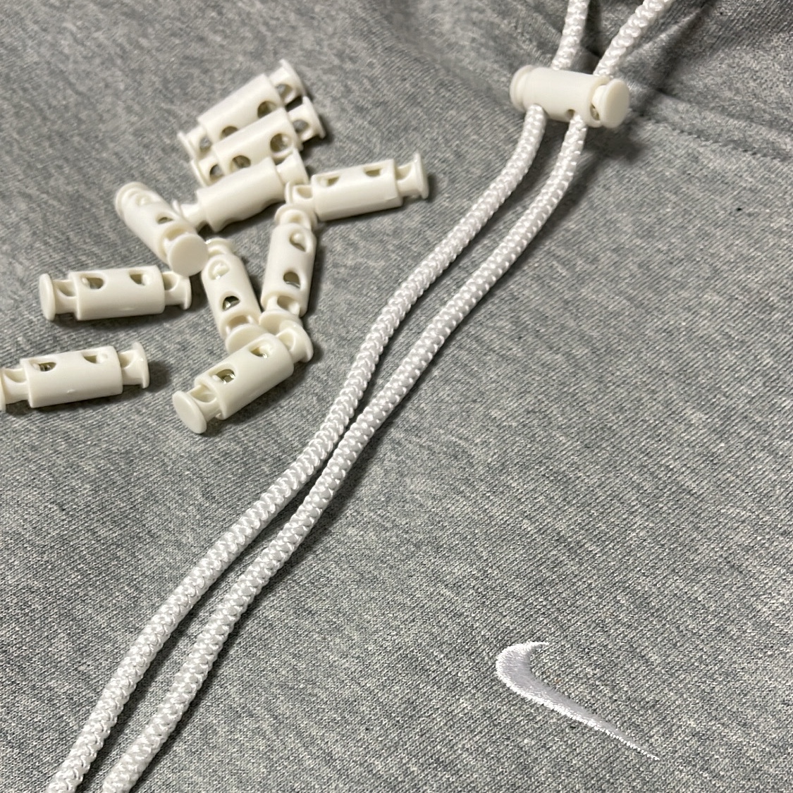 Nike NRG Solo Swoosh Fleece Hoodie Dark Grey Heather - Asia 착용 스타일