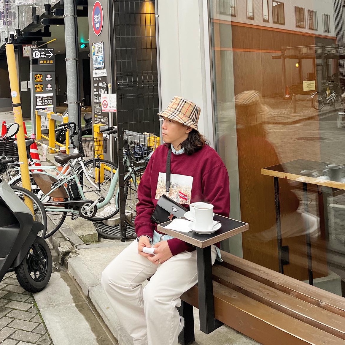 Burberry Vintage Check Technical Cotton Bucket Hat, Supreme Aerial Crewneck Burgundy - 20FW 착용 스타일